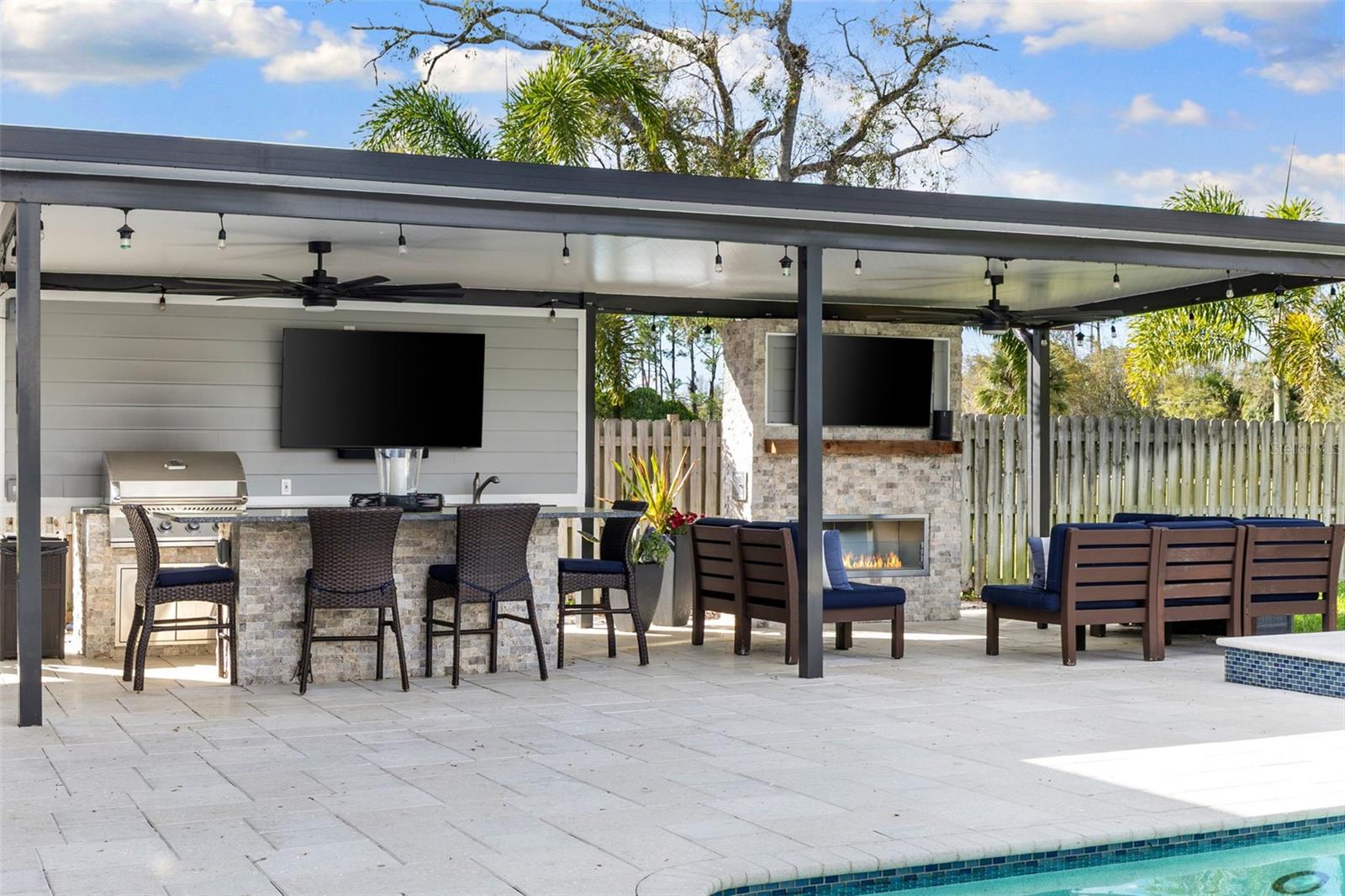 THE CLOISTER - Residential