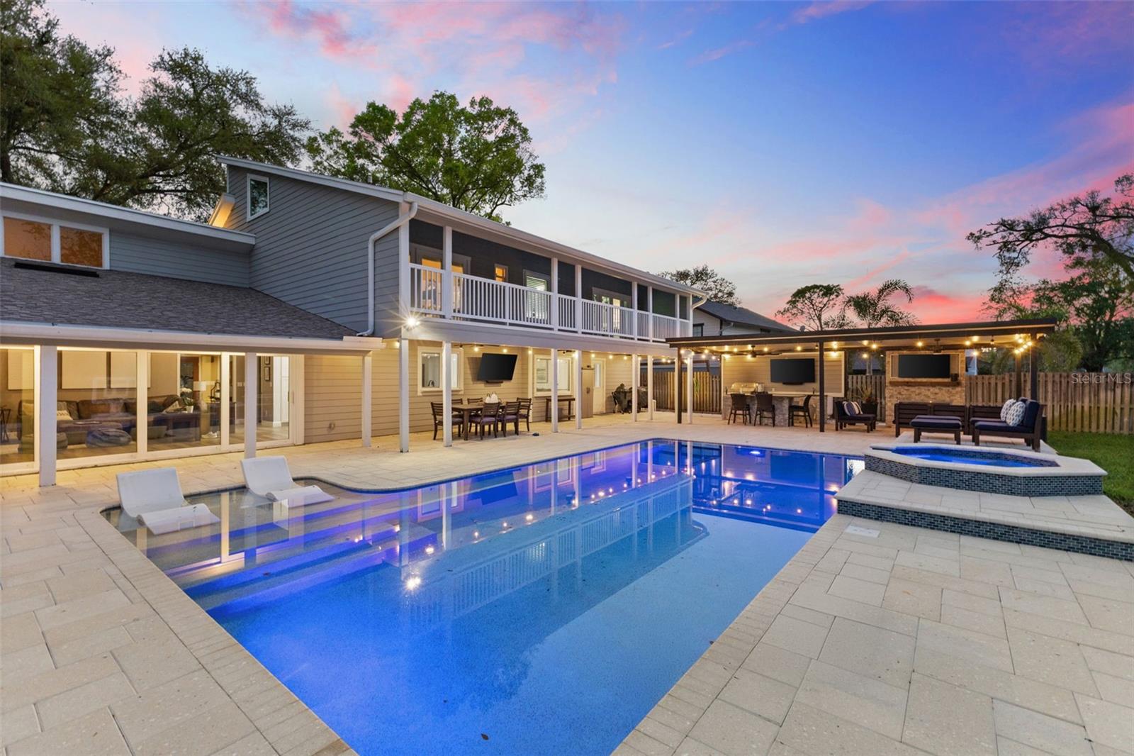 THE CLOISTER - Residential