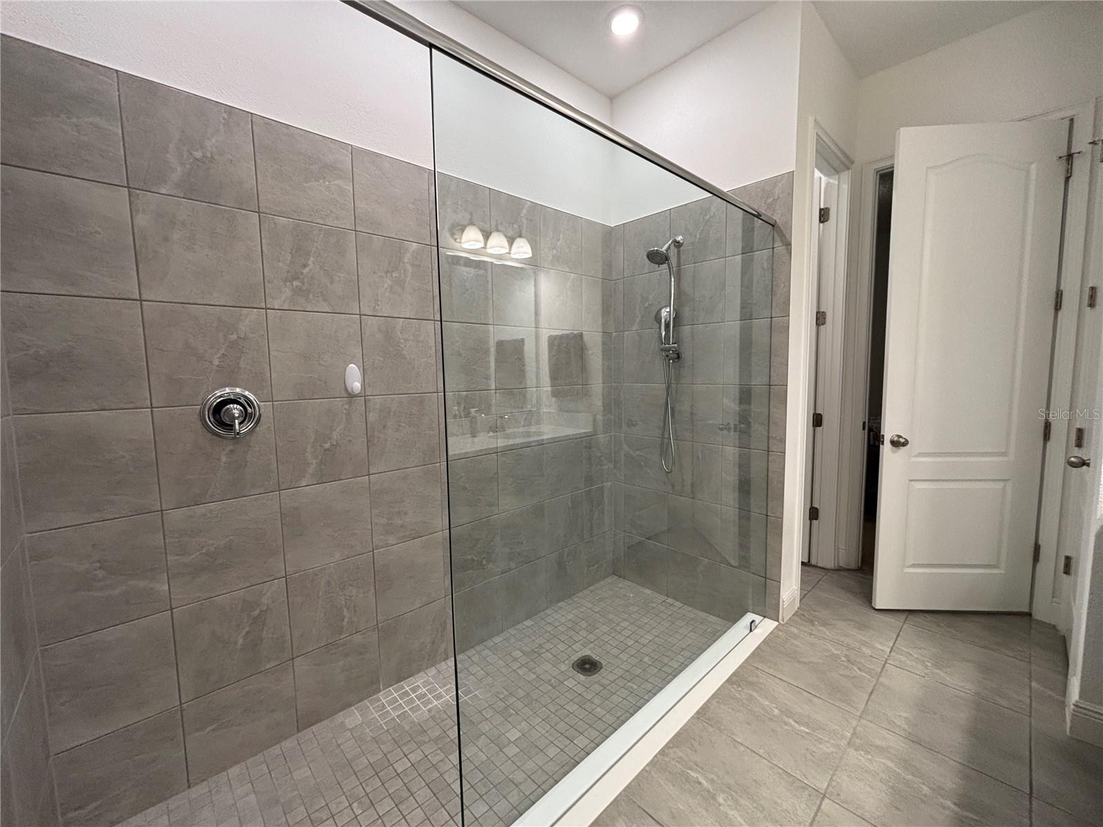 LAUREATE PARK PH 10 - Residential Lease