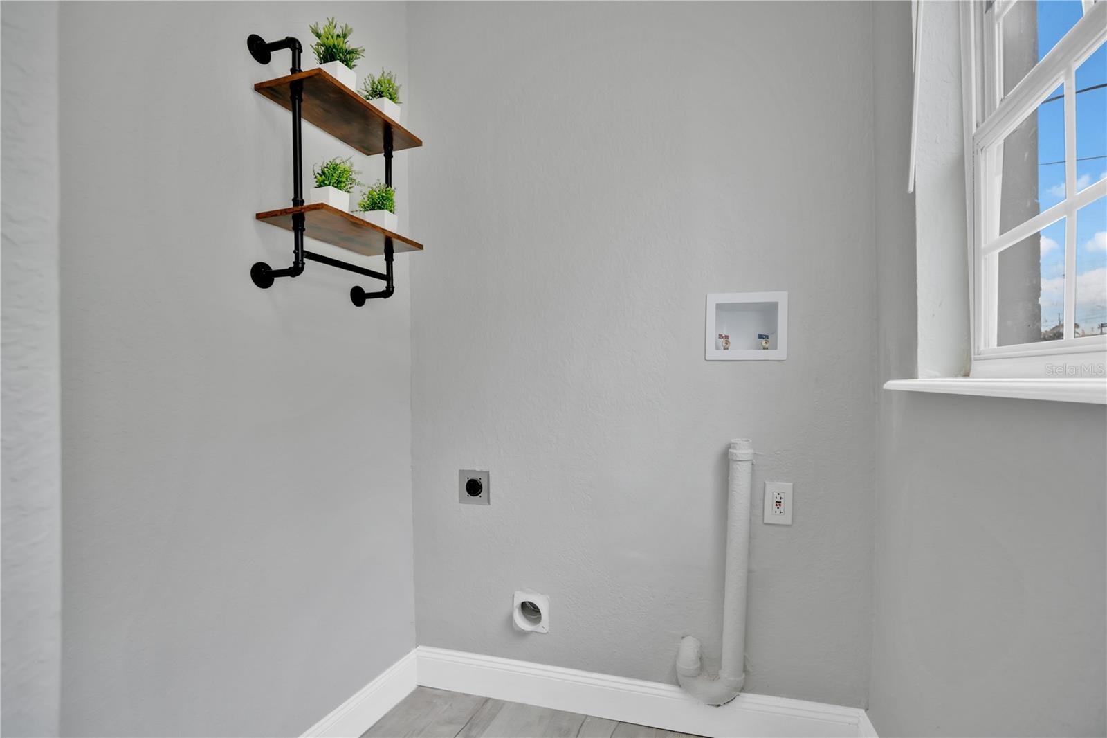 HUGHEY HEIGHTS - Residential