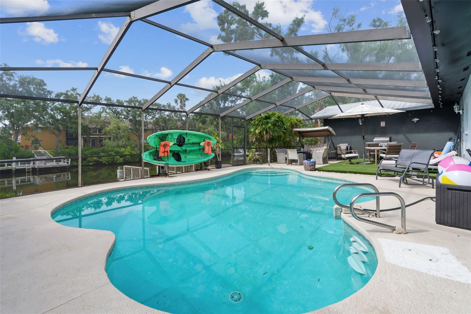 TAMPA SHORES UNIT 7 - Residential