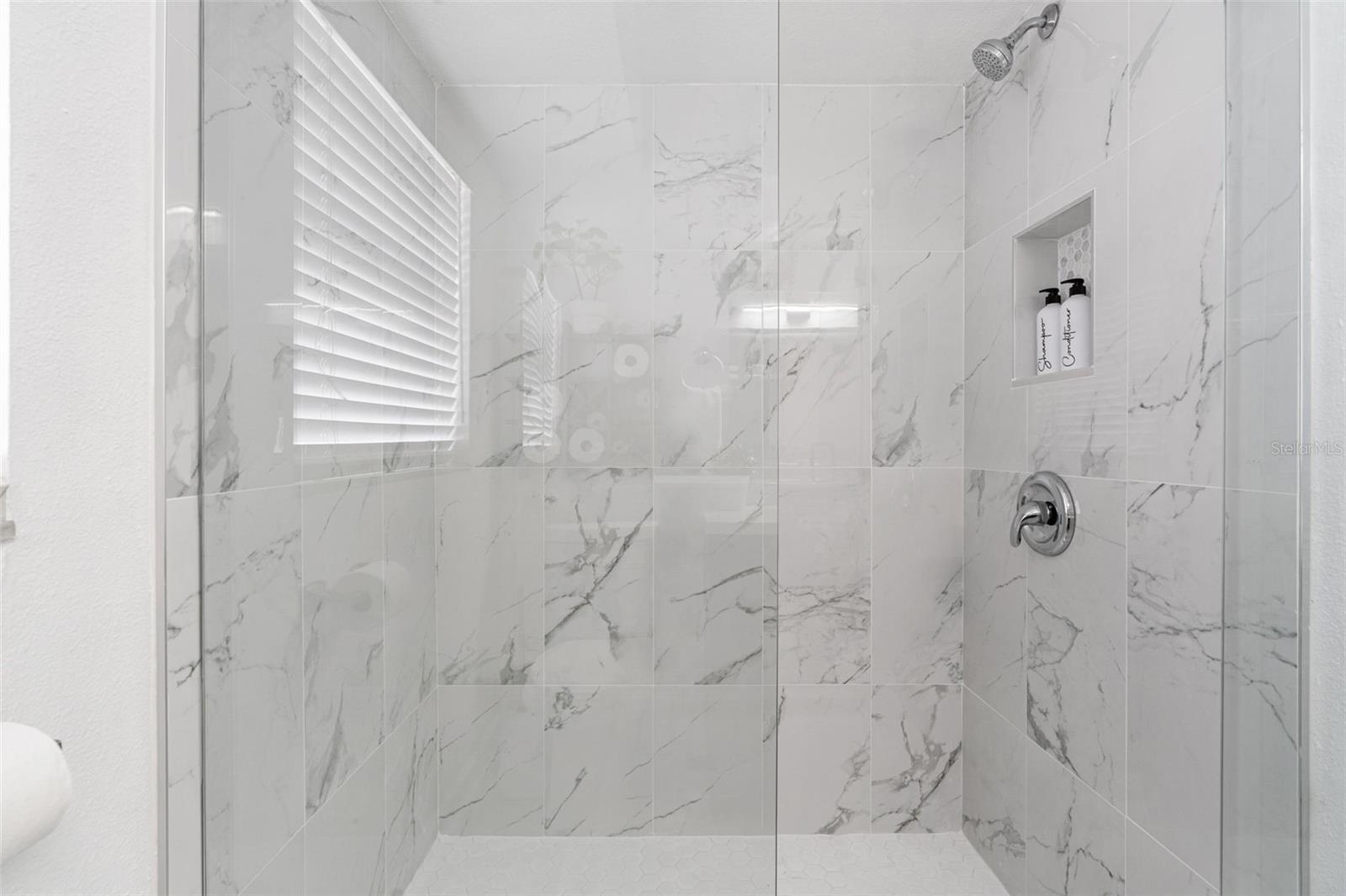 TAMPA SHORES UNIT 7 - Residential