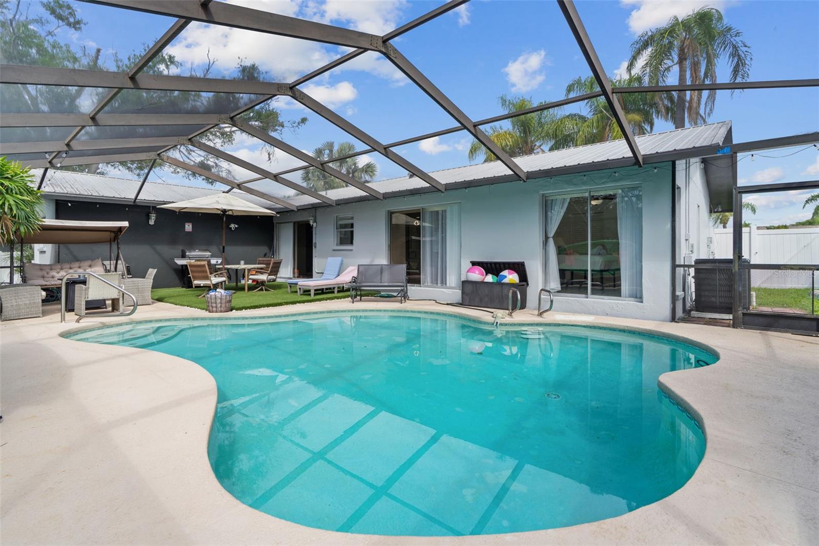 TAMPA SHORES UNIT 7 - Residential