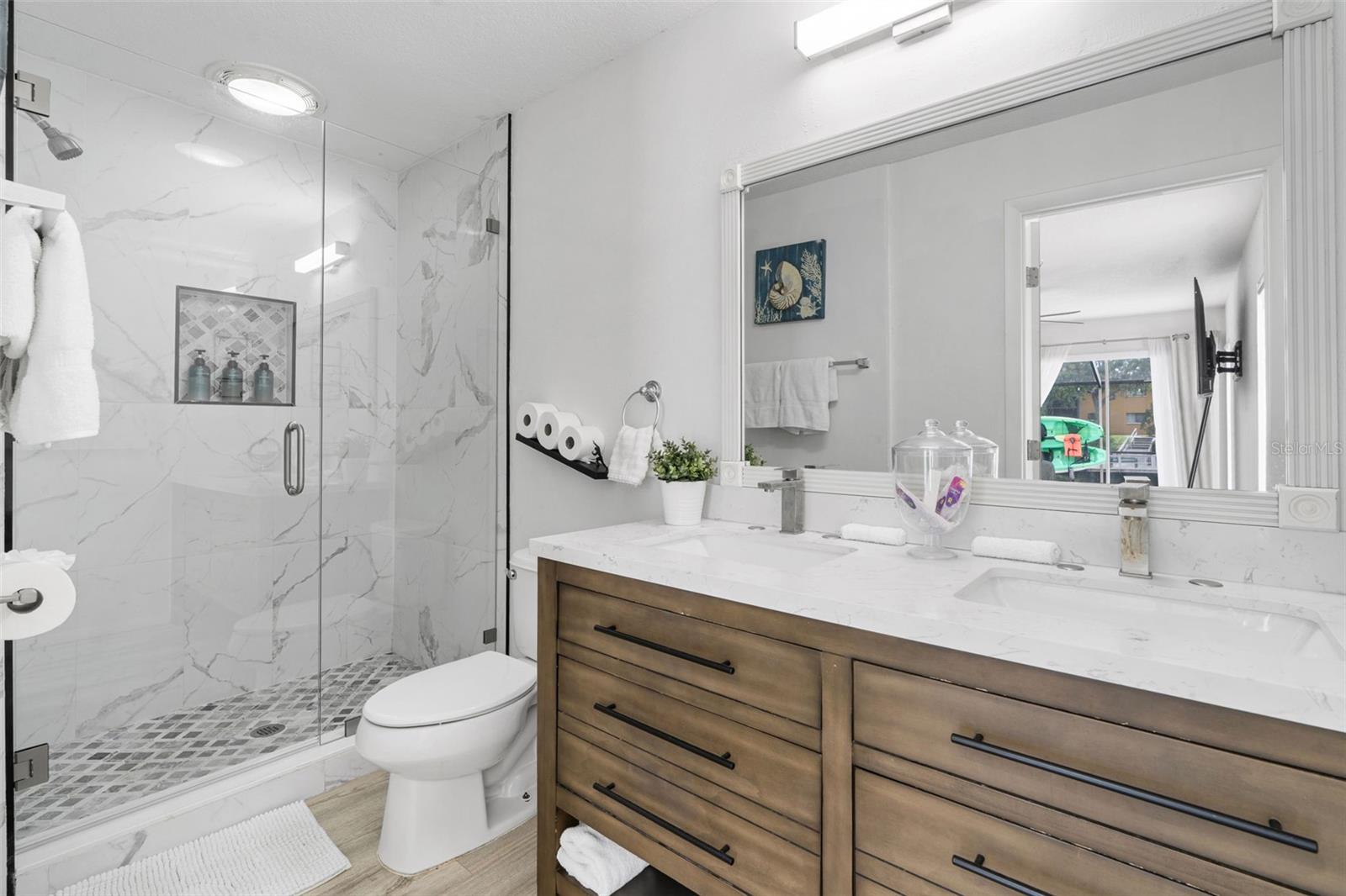 TAMPA SHORES UNIT 7 - Residential