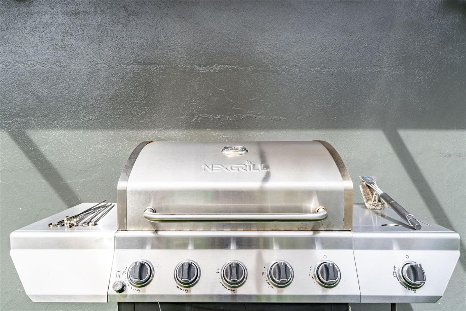 TAMPA SHORES UNIT 7 - Residential