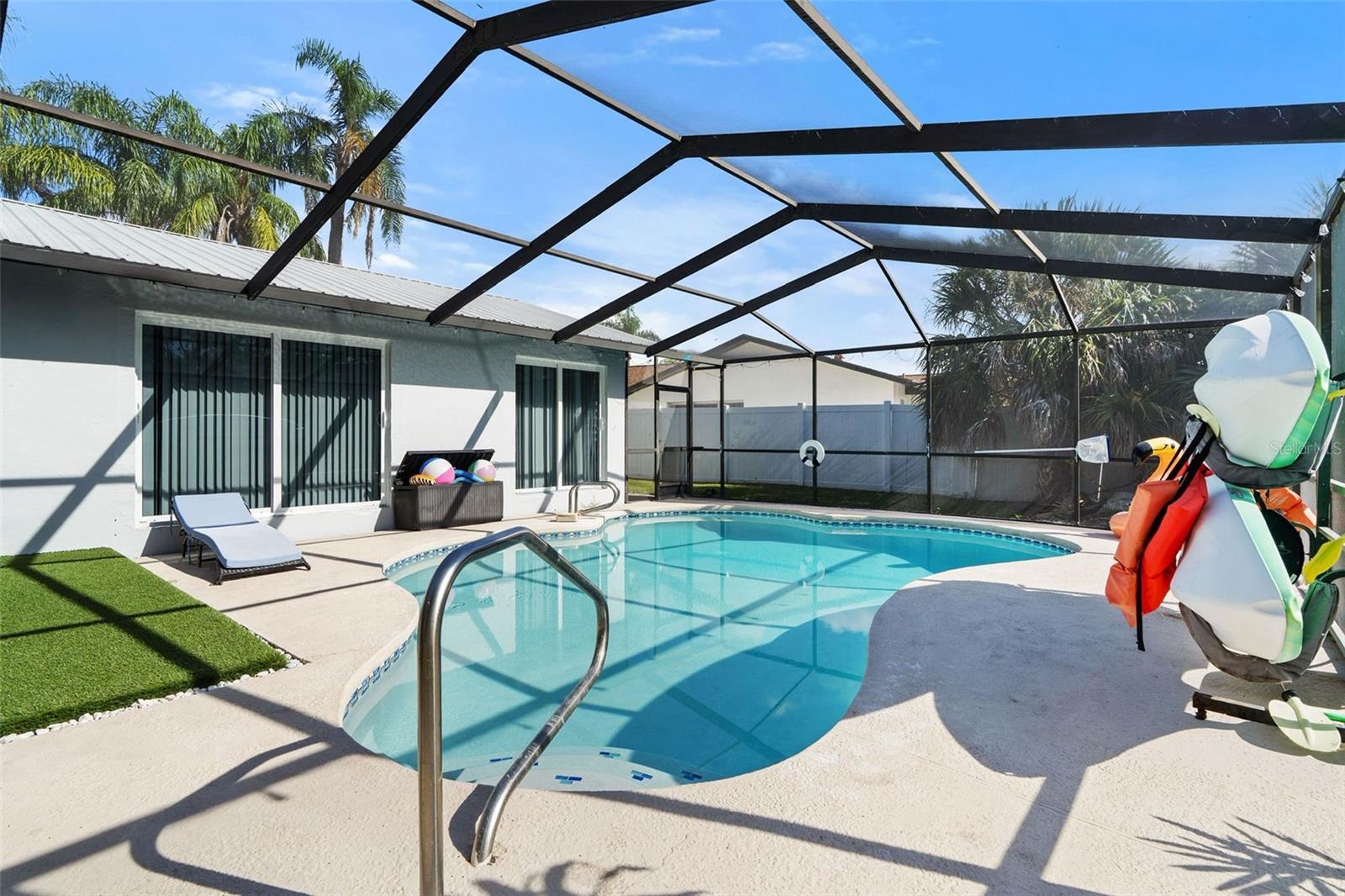 TAMPA SHORES UNIT 7 - Residential