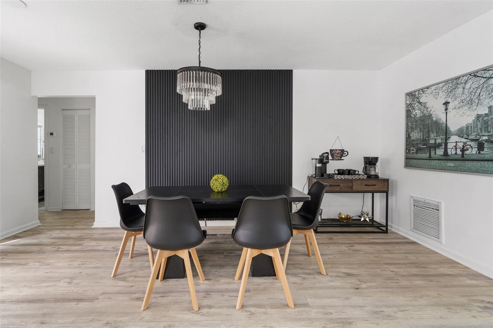 TAMPA SHORES UNIT 7 - Residential