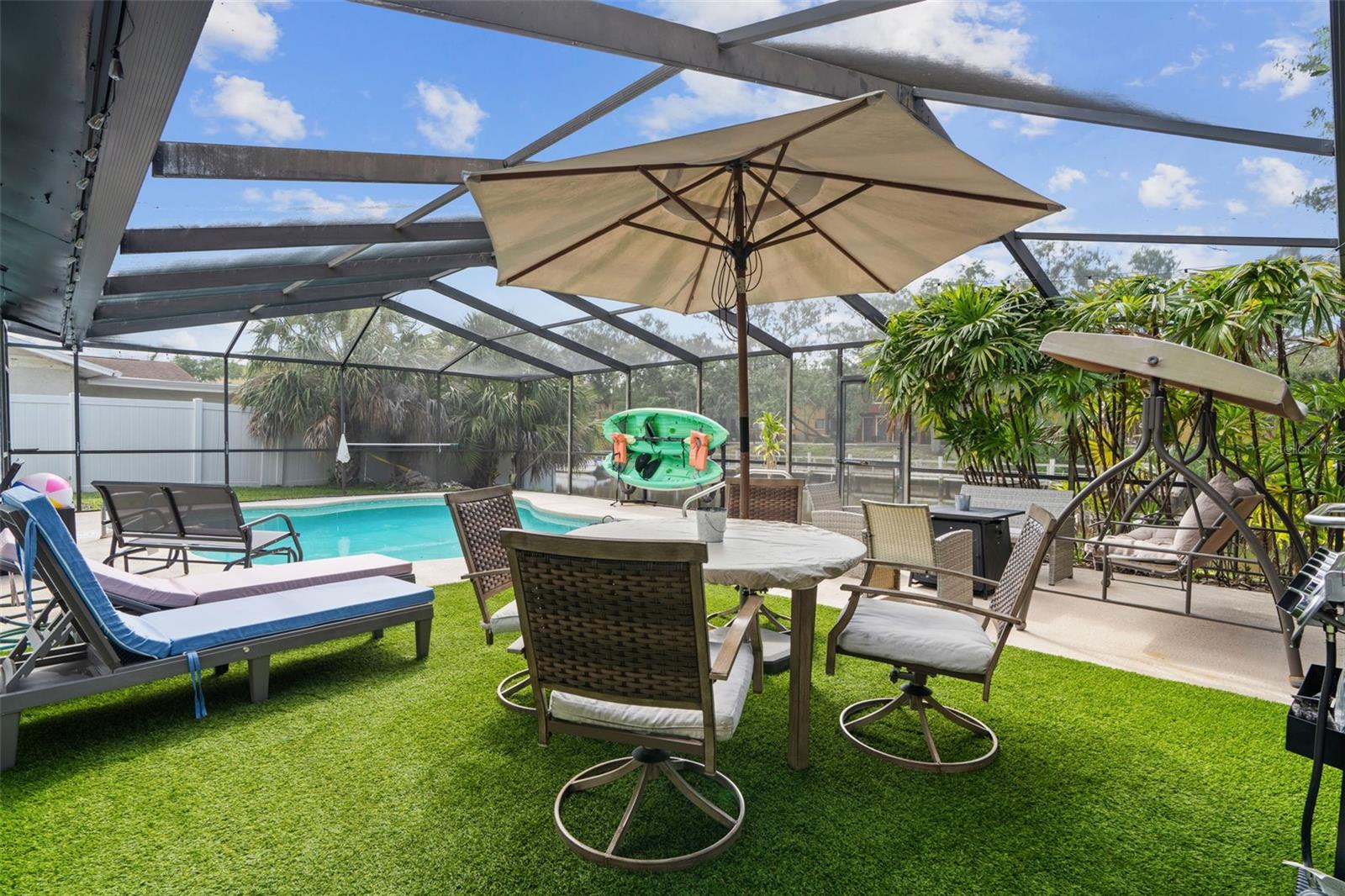 TAMPA SHORES UNIT 7 - Residential