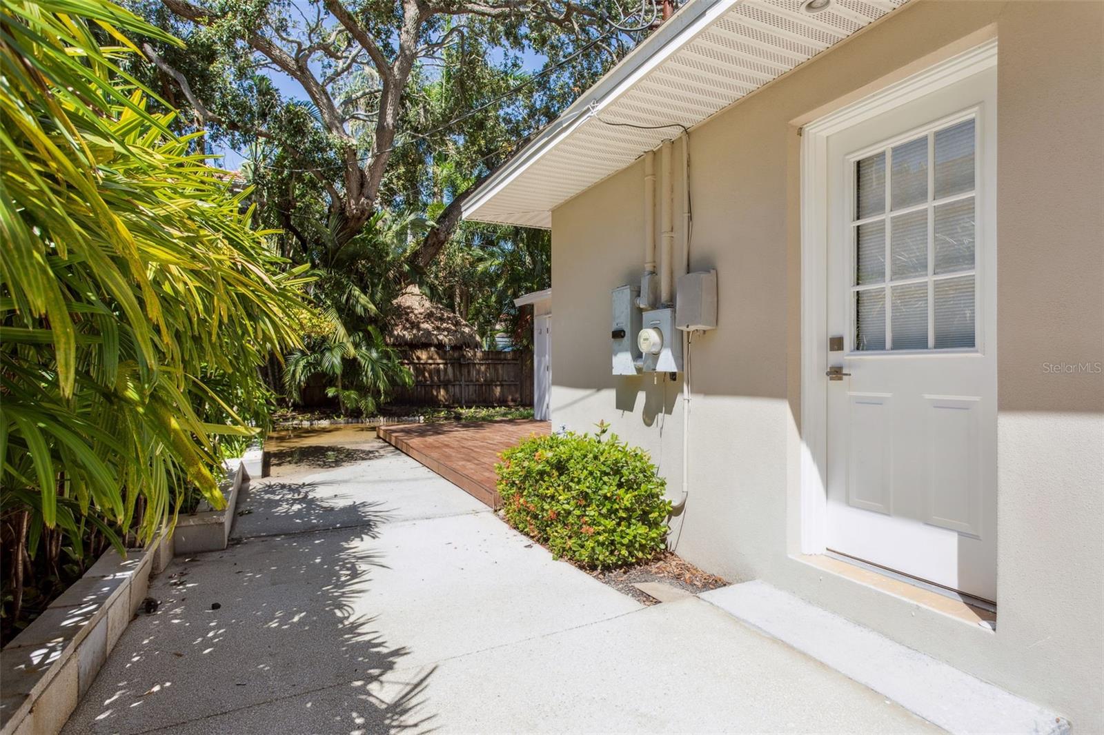 DAVIS ISLANDS PB10 PG52 TO 57 - Residential Lease