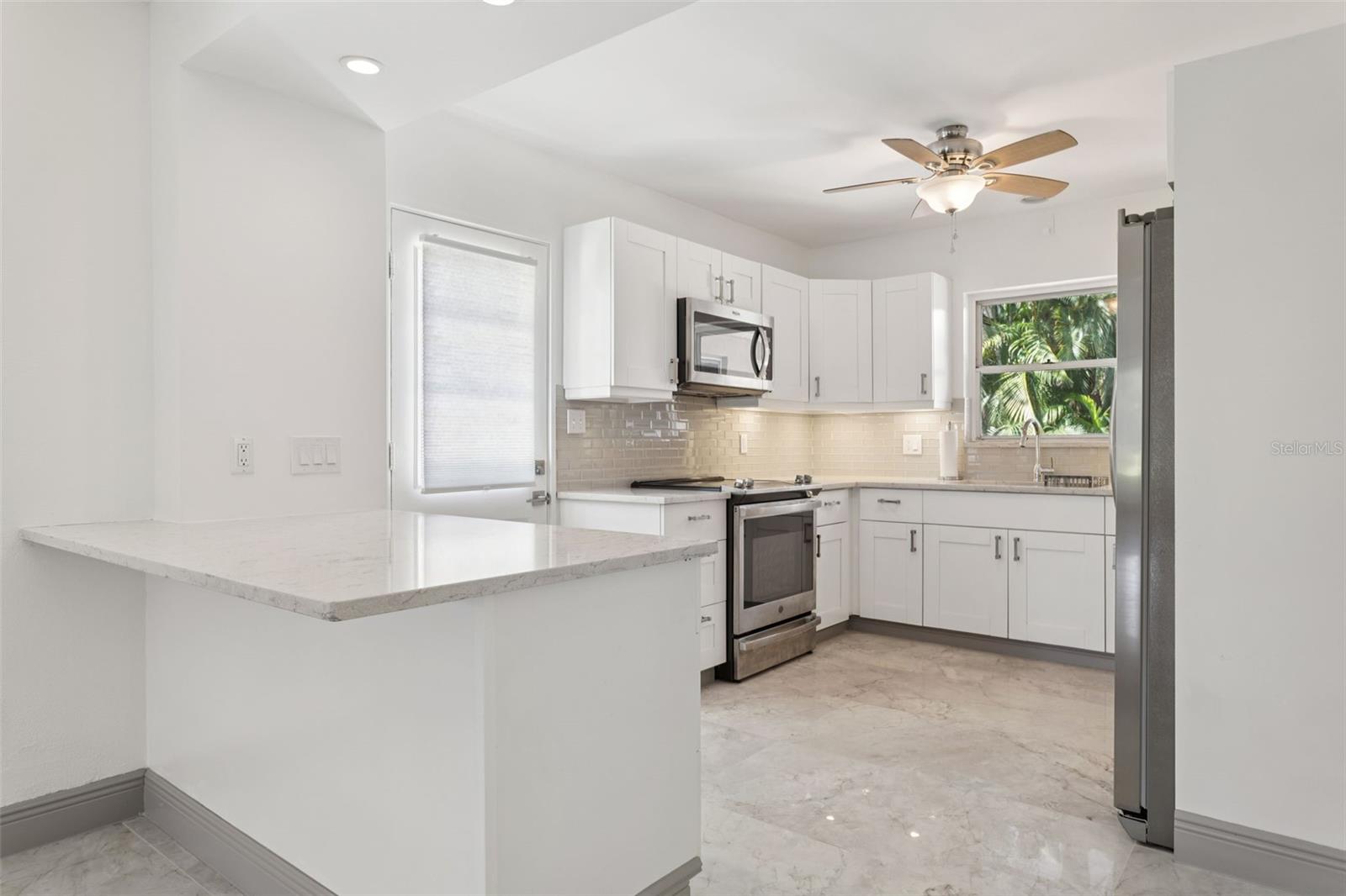 DAVIS ISLANDS PB10 PG52 TO 57 - Residential Lease