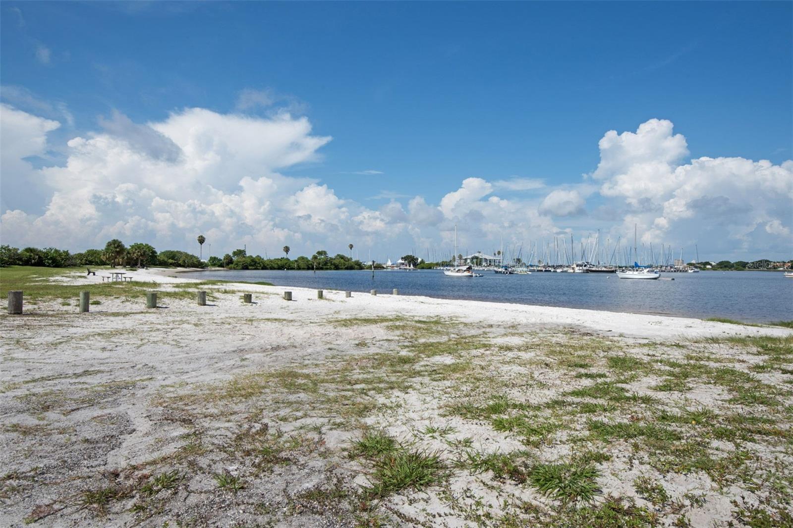 DAVIS ISLANDS PB10 PG52 TO 57 - Residential Lease