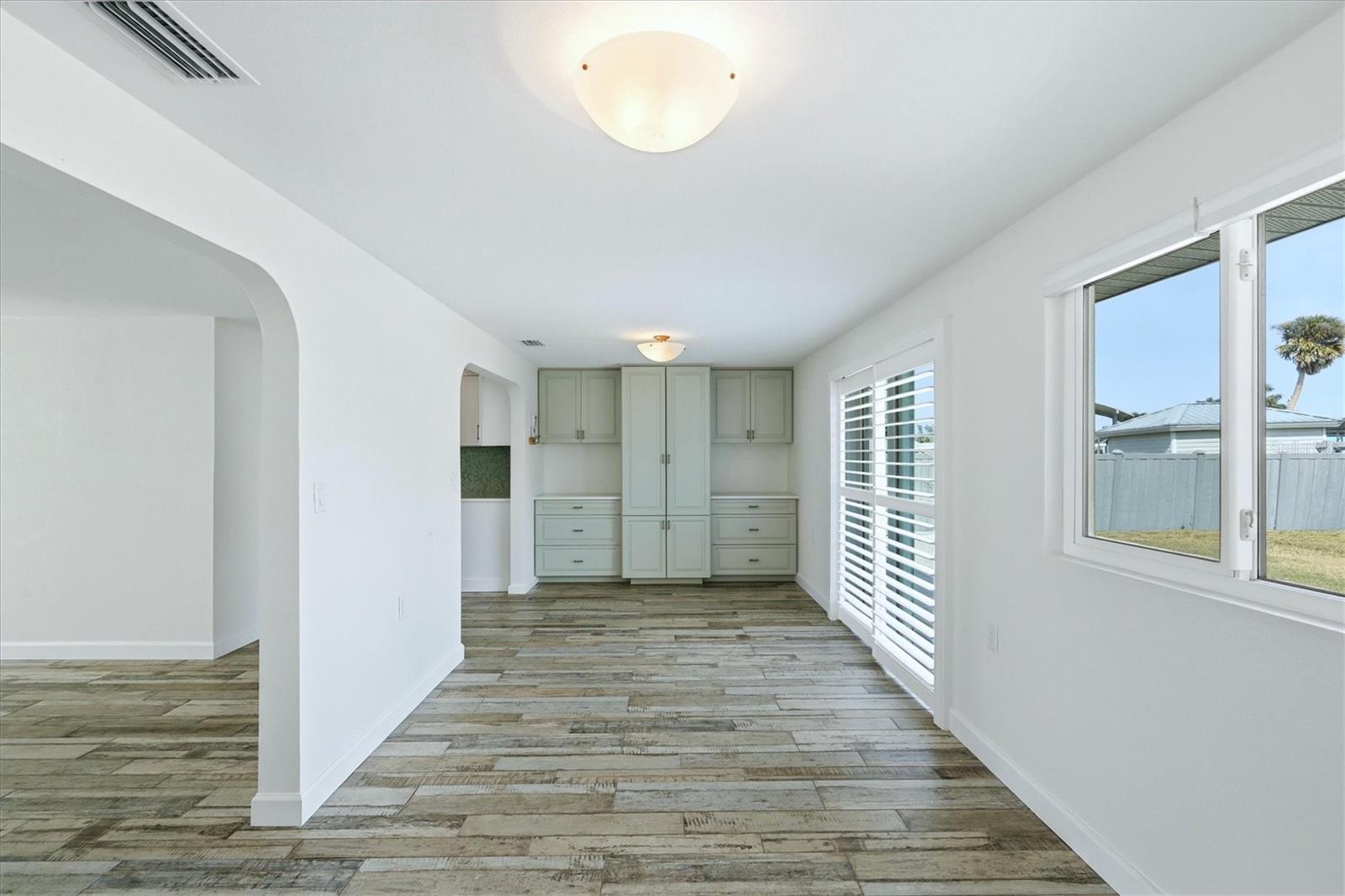 POINT PINES - Residential