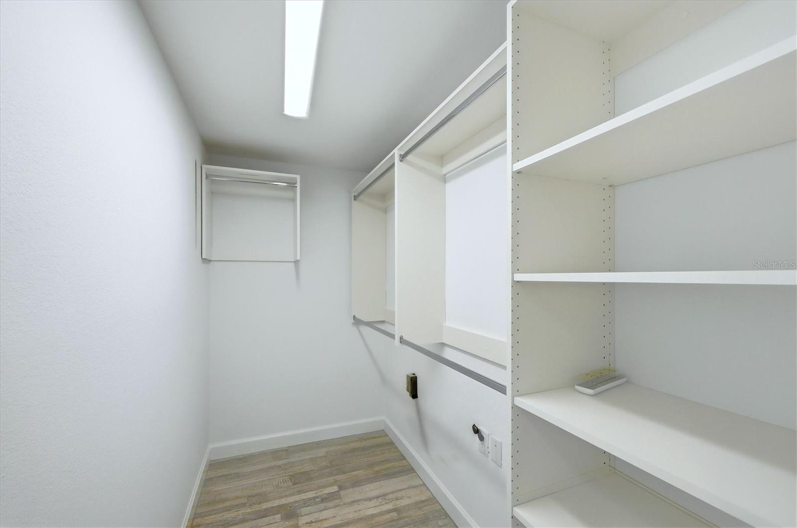 POINT PINES - Residential