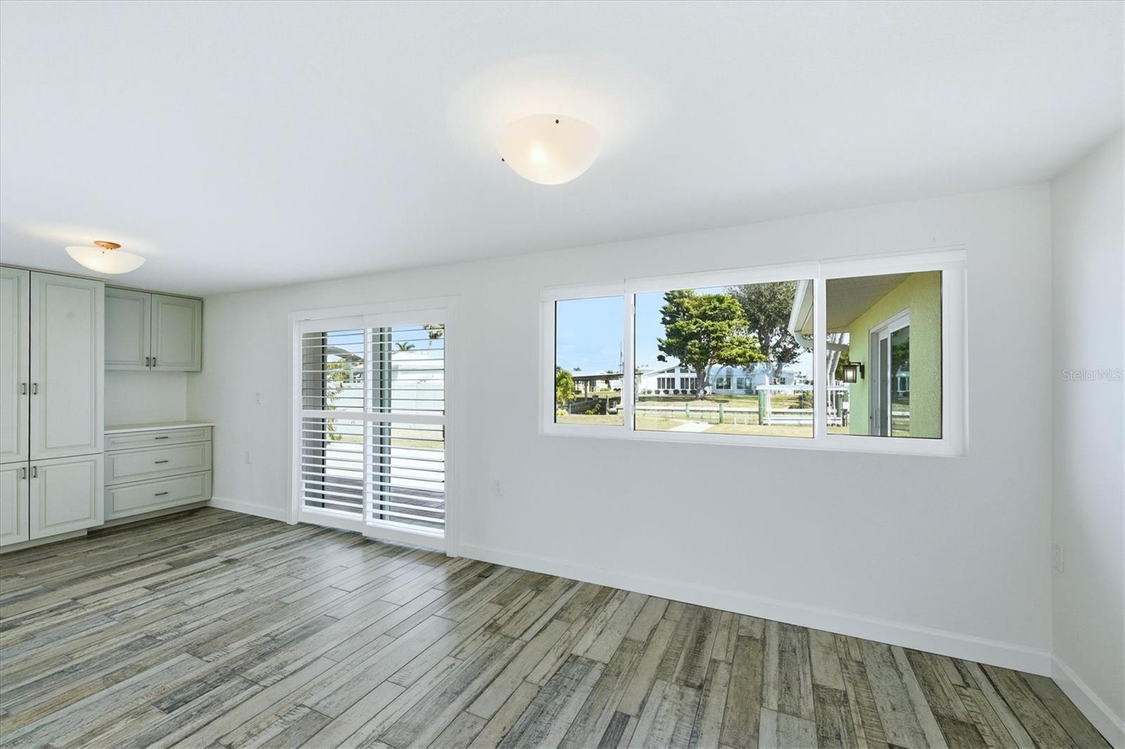 POINT PINES - Residential