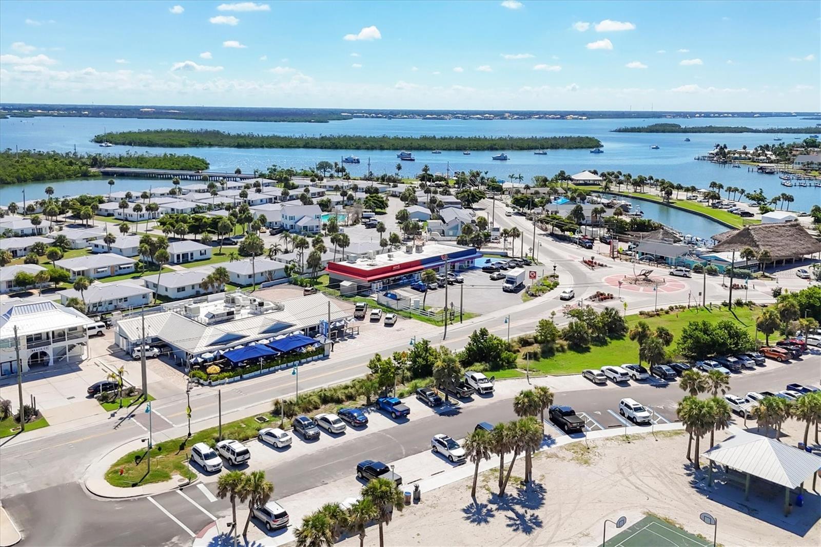 POINT PINES - Residential