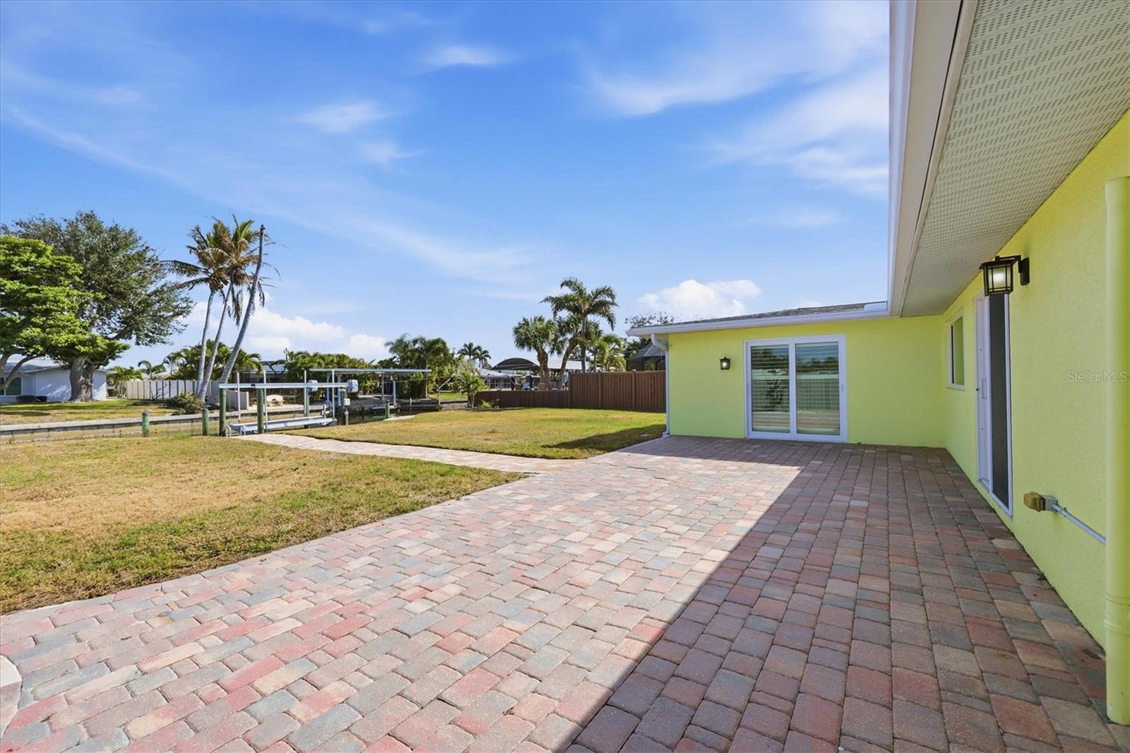 POINT PINES - Residential