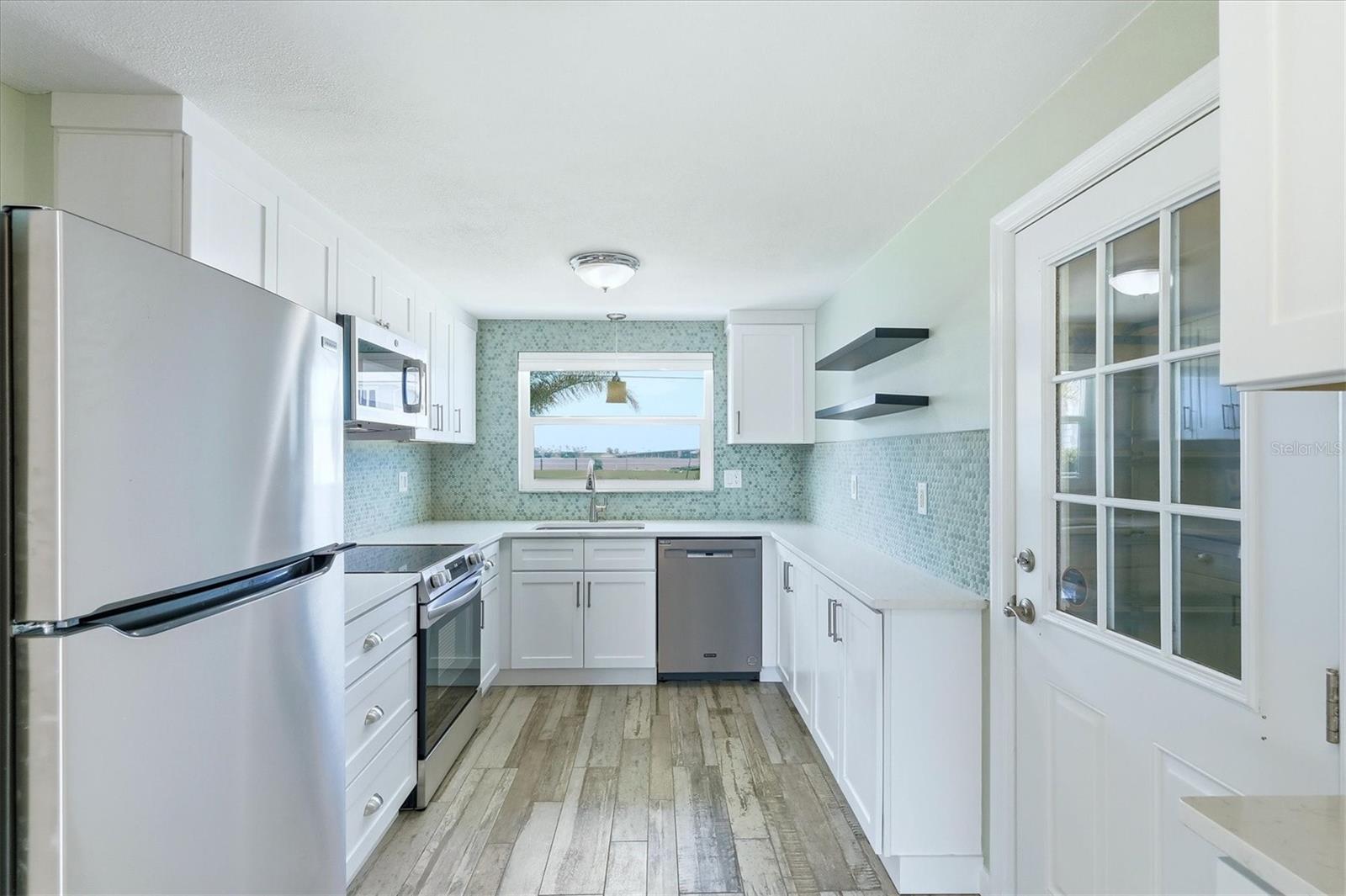 POINT PINES - Residential