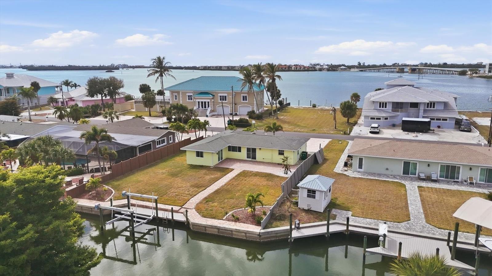 POINT PINES - Residential