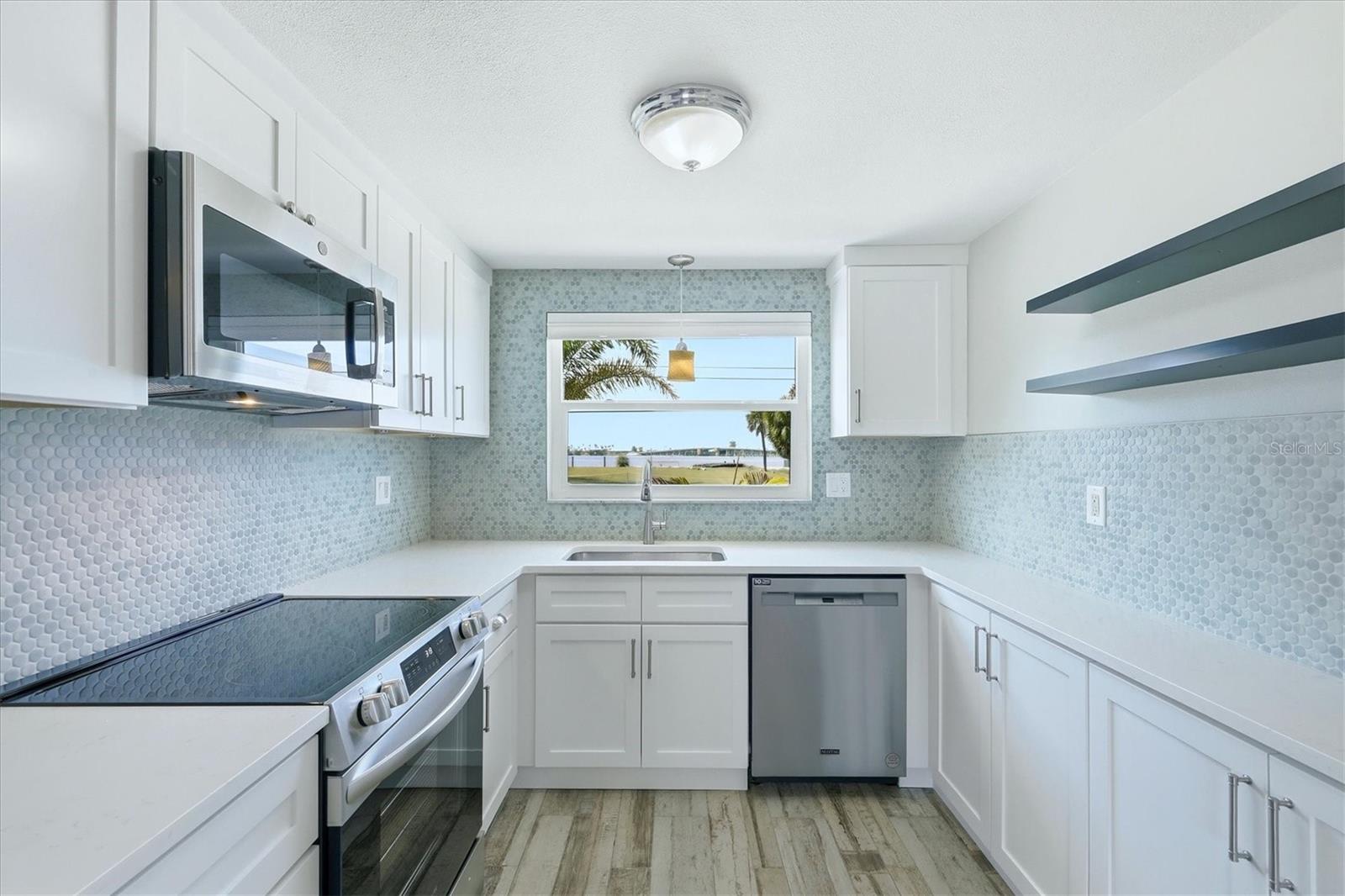 POINT PINES - Residential