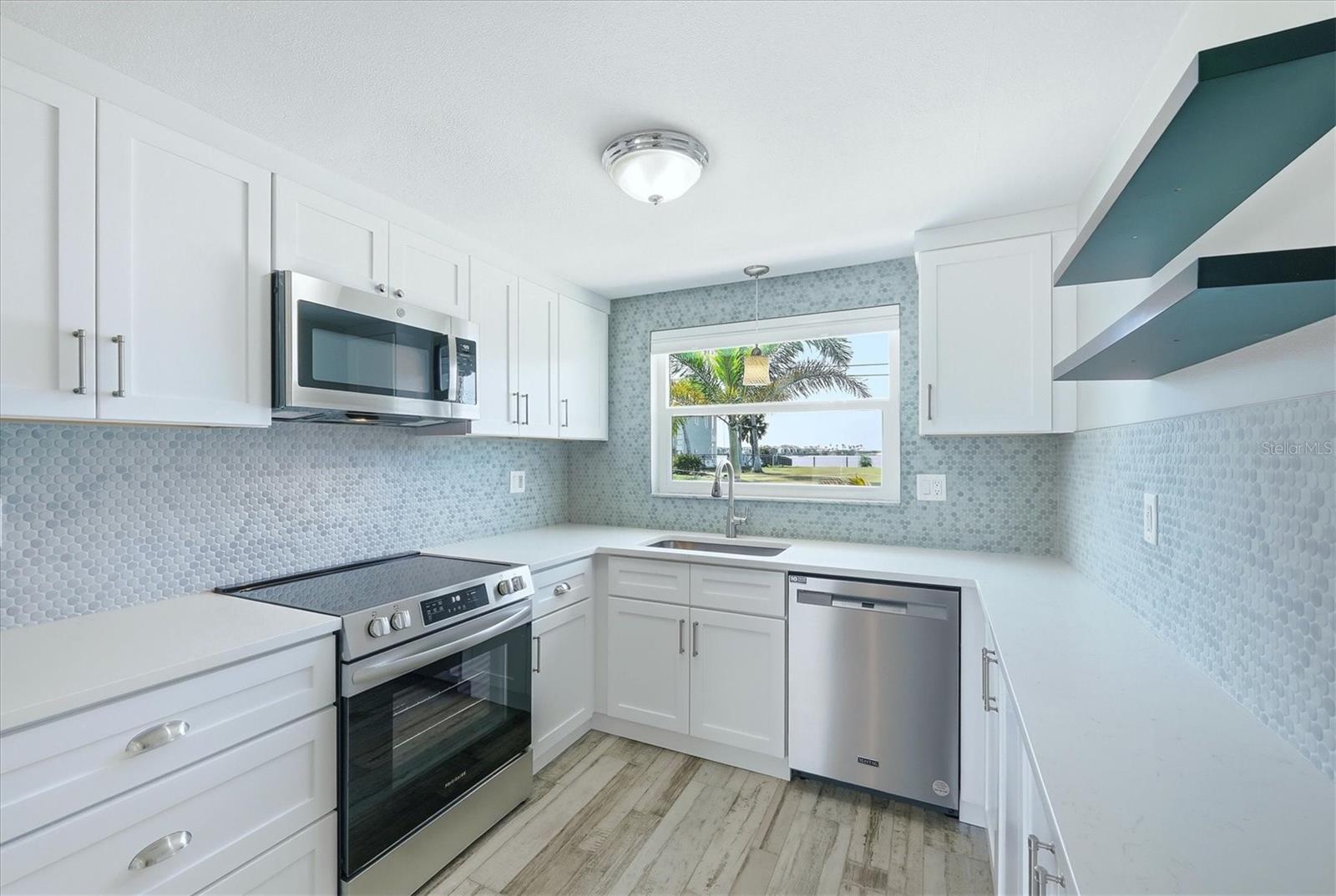 POINT PINES - Residential