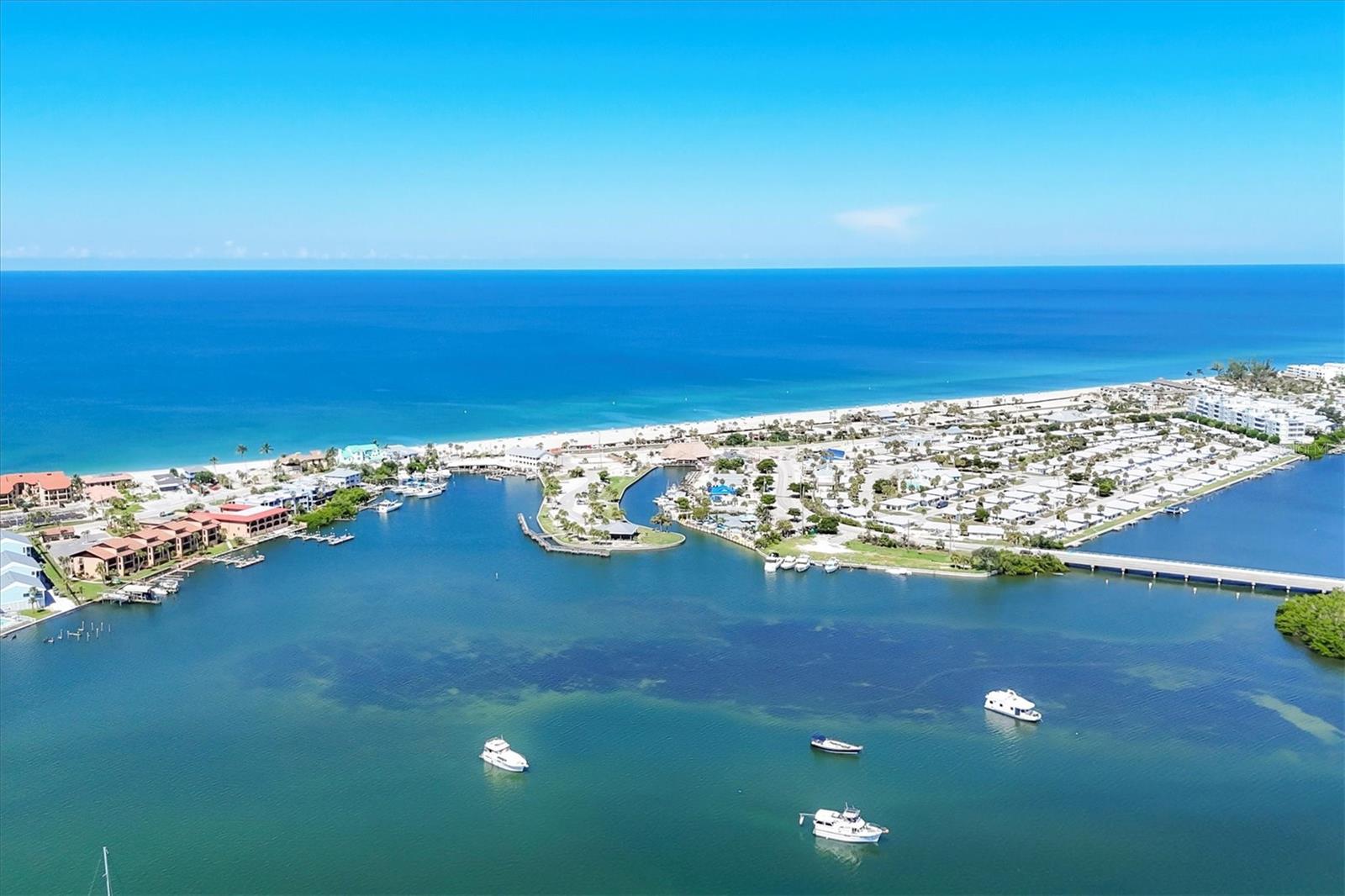 POINT PINES - Residential