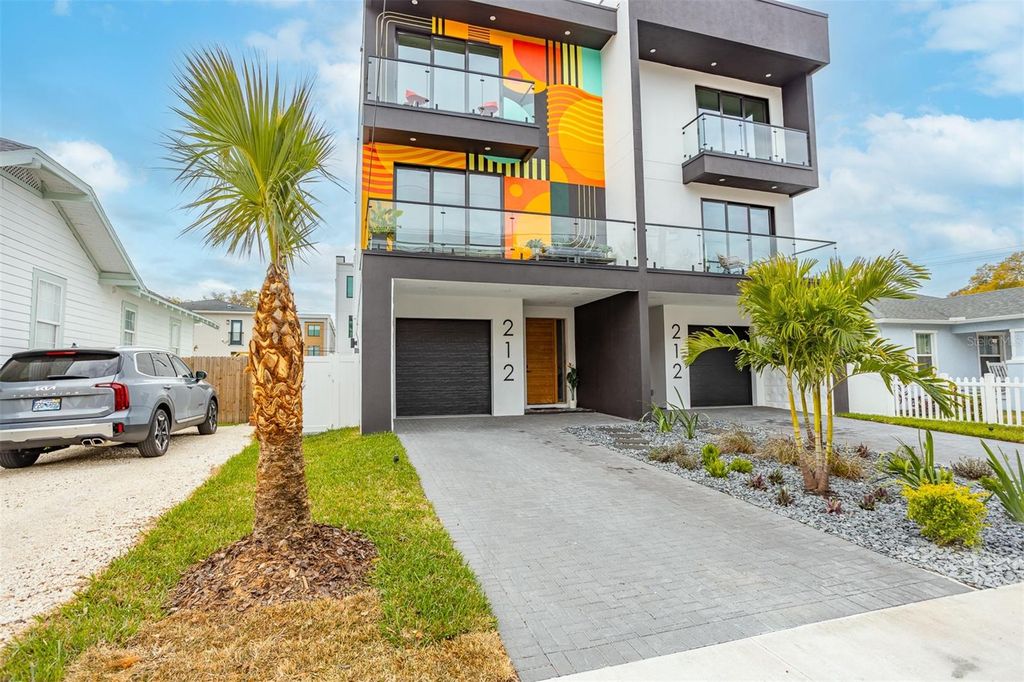 Photo of 212 W Euclid Avenue #B, Tampa, FL 33602 (MLS # TB8465122)