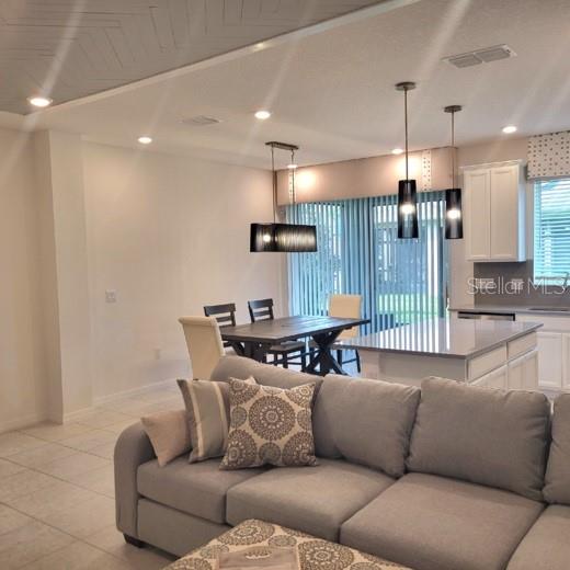 FISHHAWK RANCH WEST TWNHMS - Residential Lease