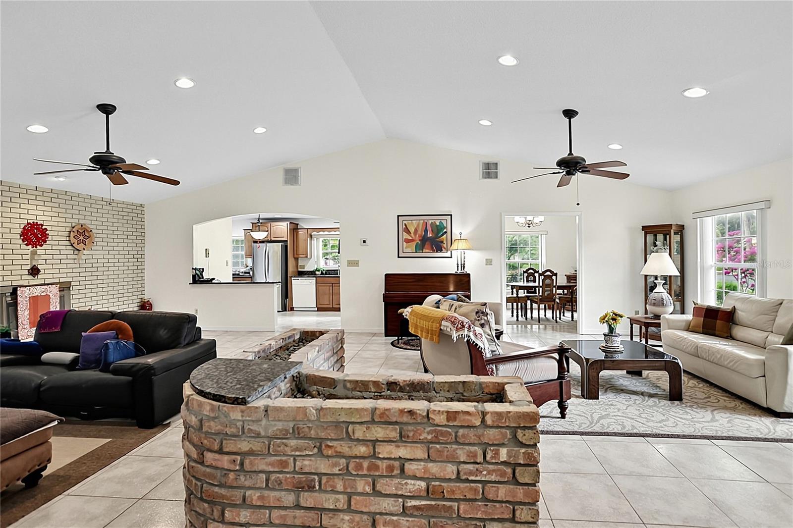 550 ARAPAHO TRAIL