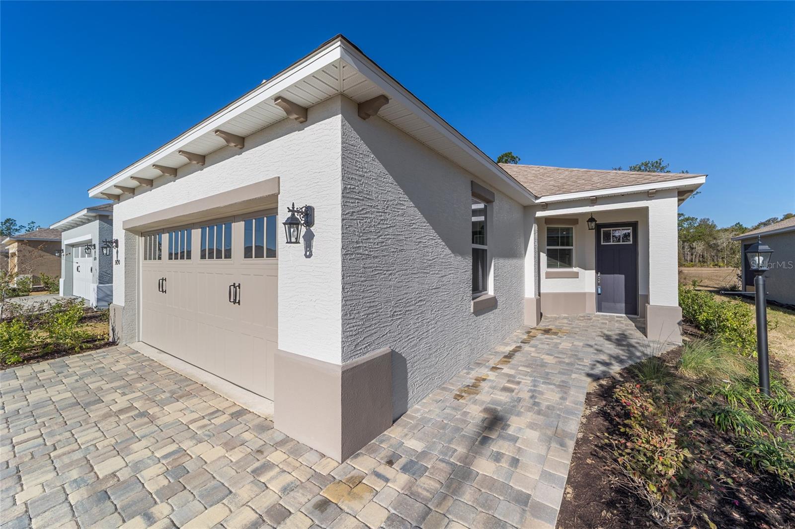 ON TOP OF THE WORLD - Residential