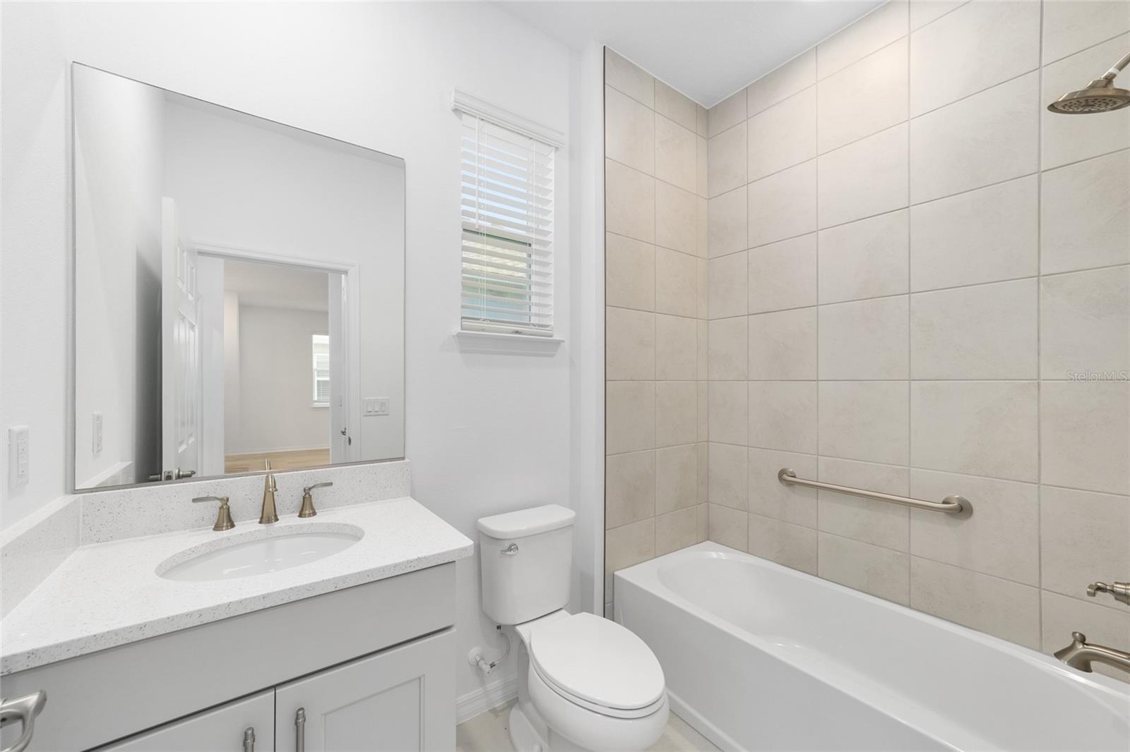 ON TOP OF THE WORLD - Residential