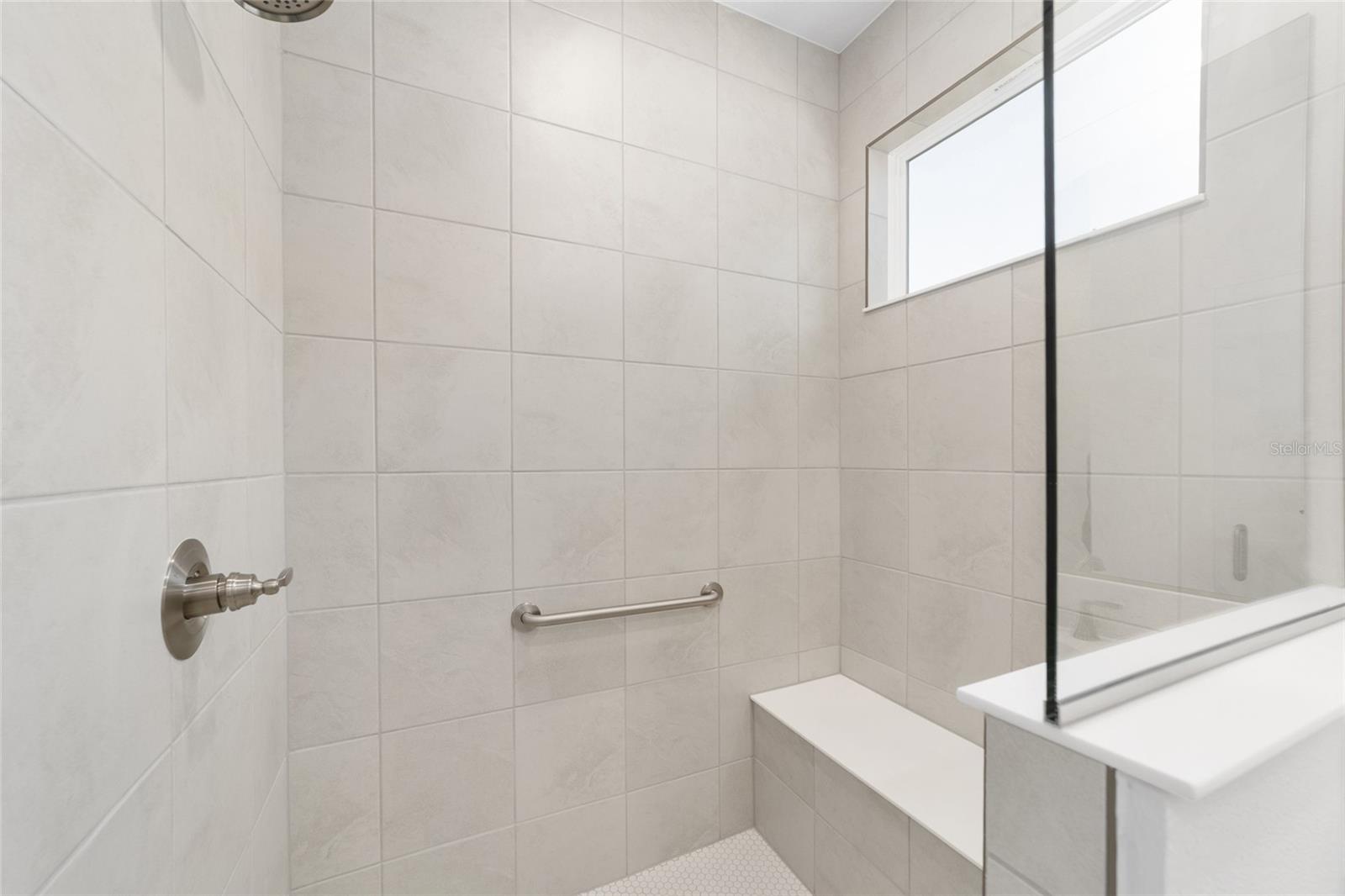 ON TOP OF THE WORLD - Residential