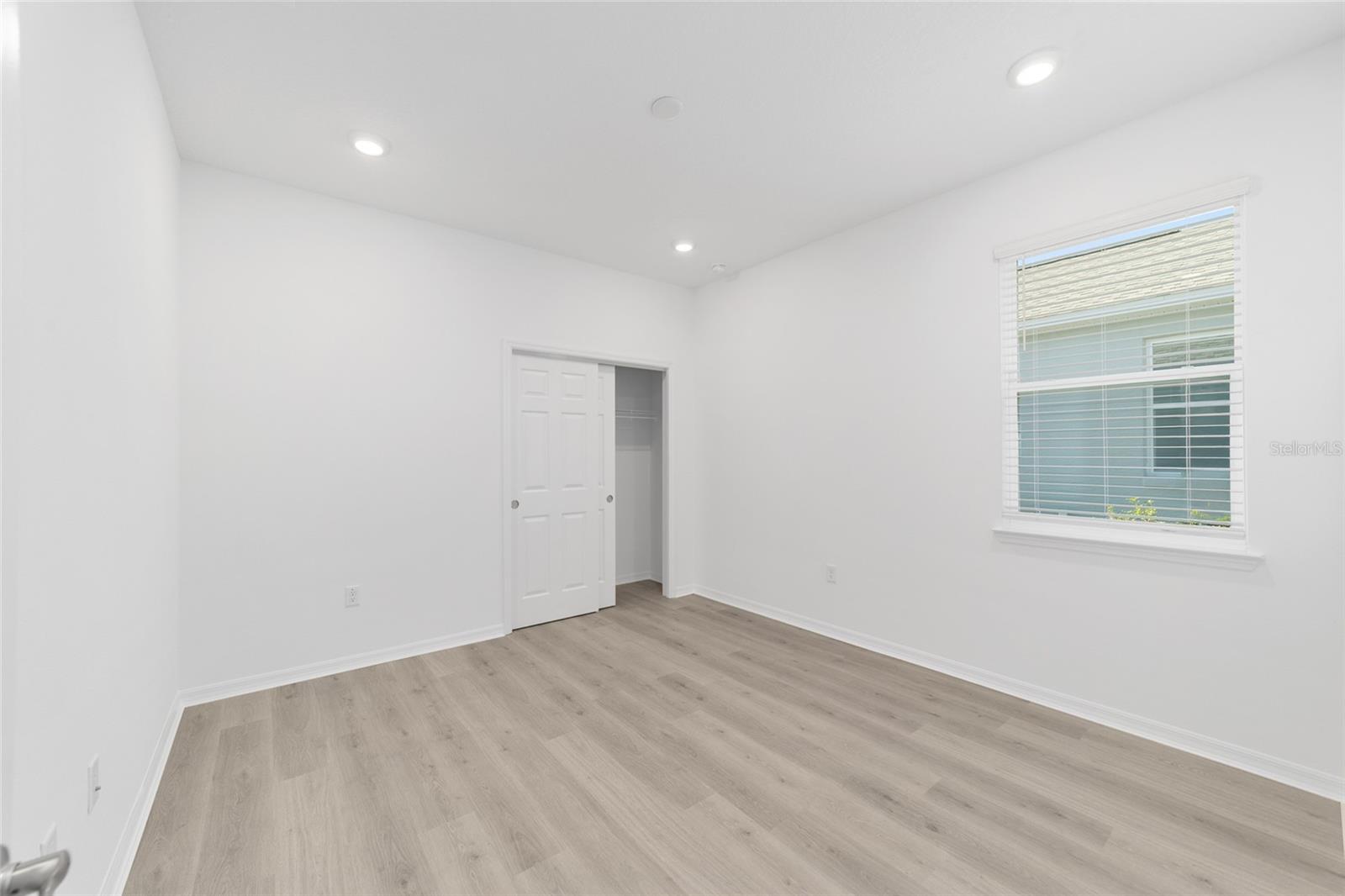 ON TOP OF THE WORLD - Residential