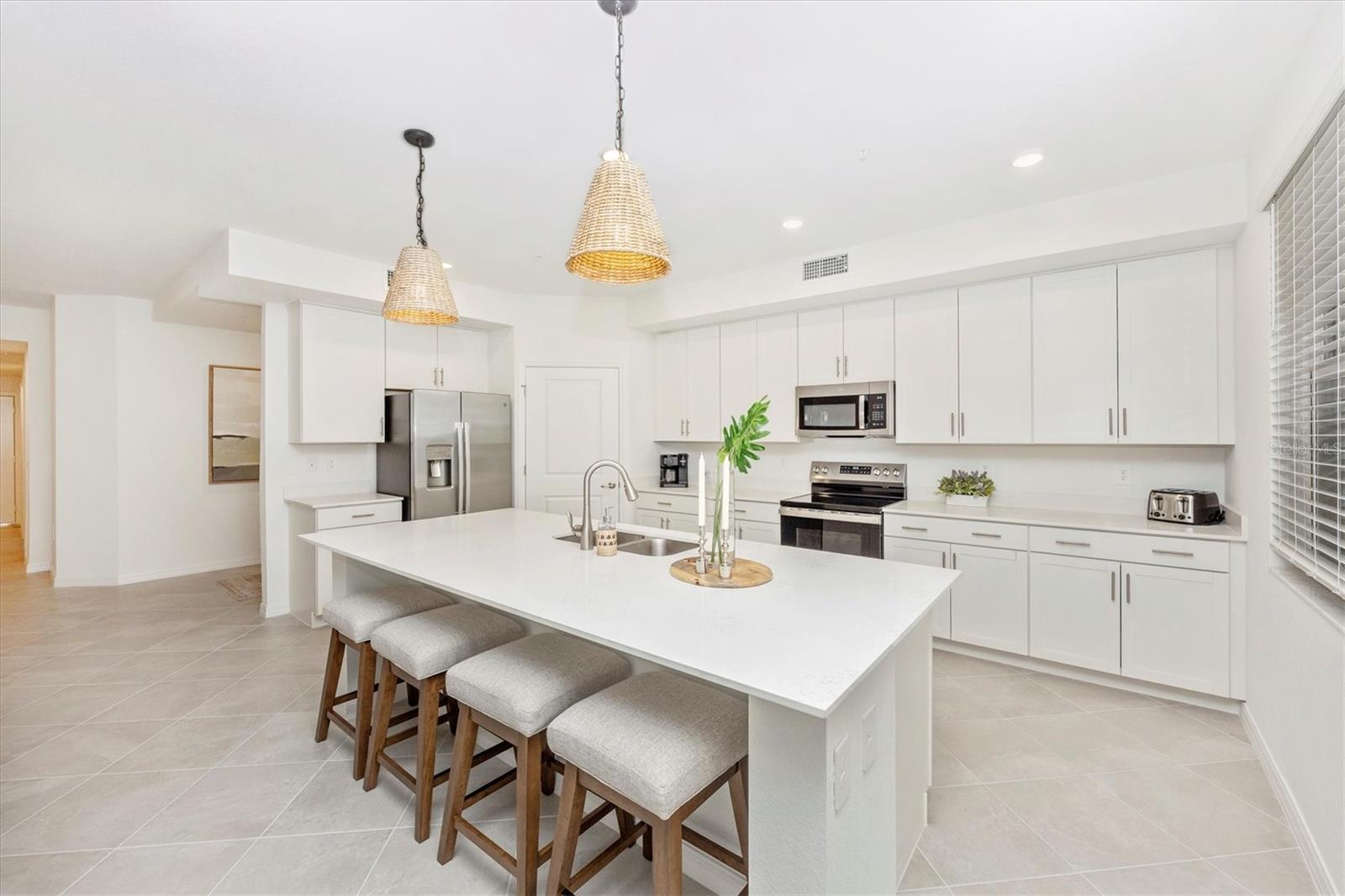 WELLEN PARK GOLF & COUNTRY CLUB - Residential Lease