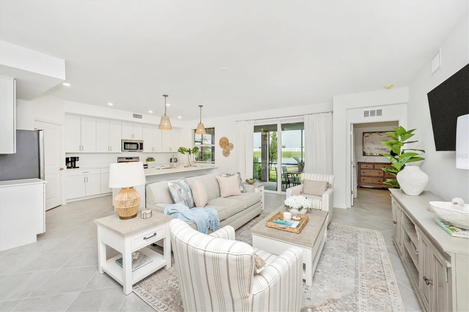 WELLEN PARK GOLF & COUNTRY CLUB - Residential Lease