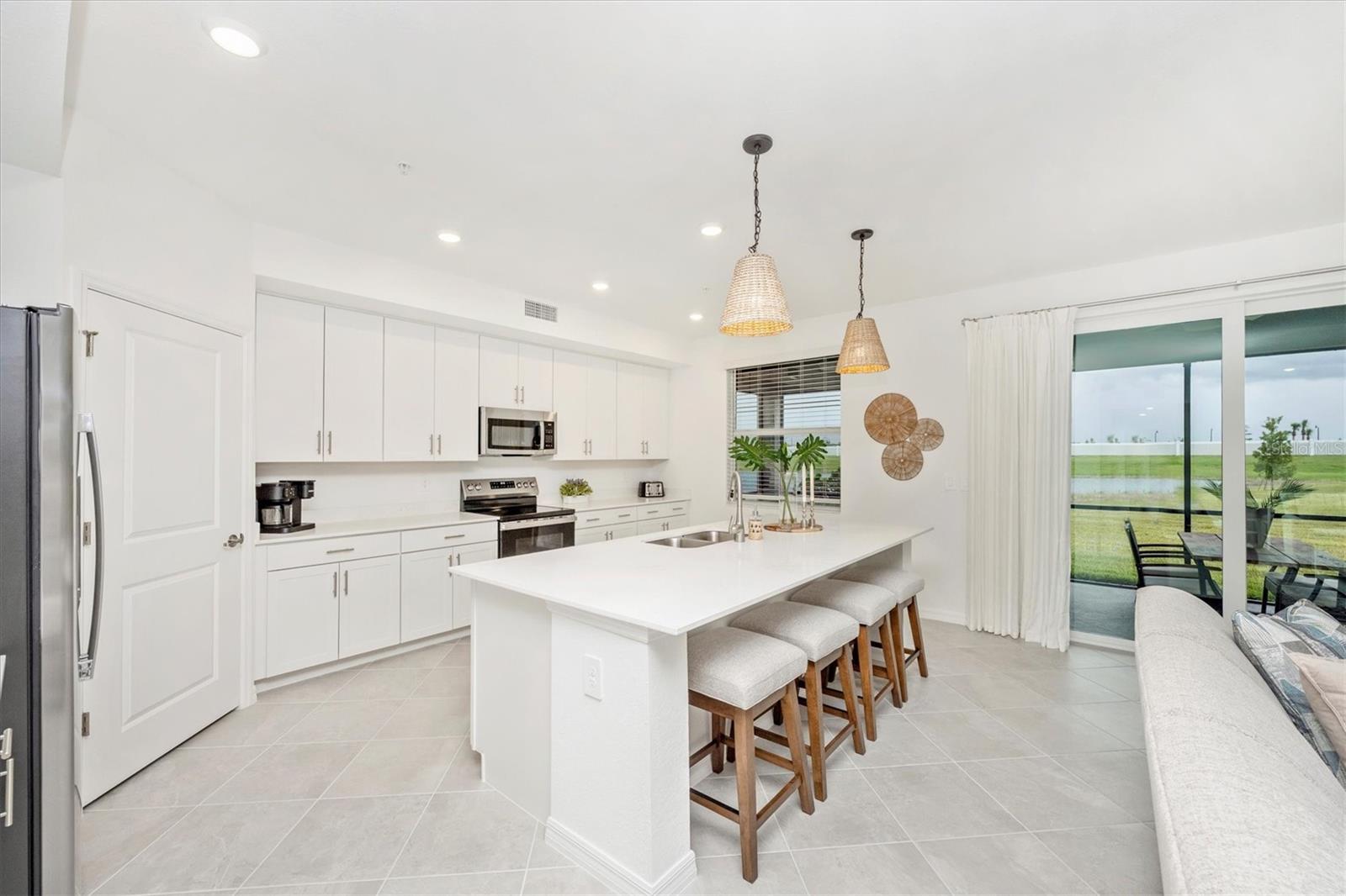 WELLEN PARK GOLF & COUNTRY CLUB - Residential Lease