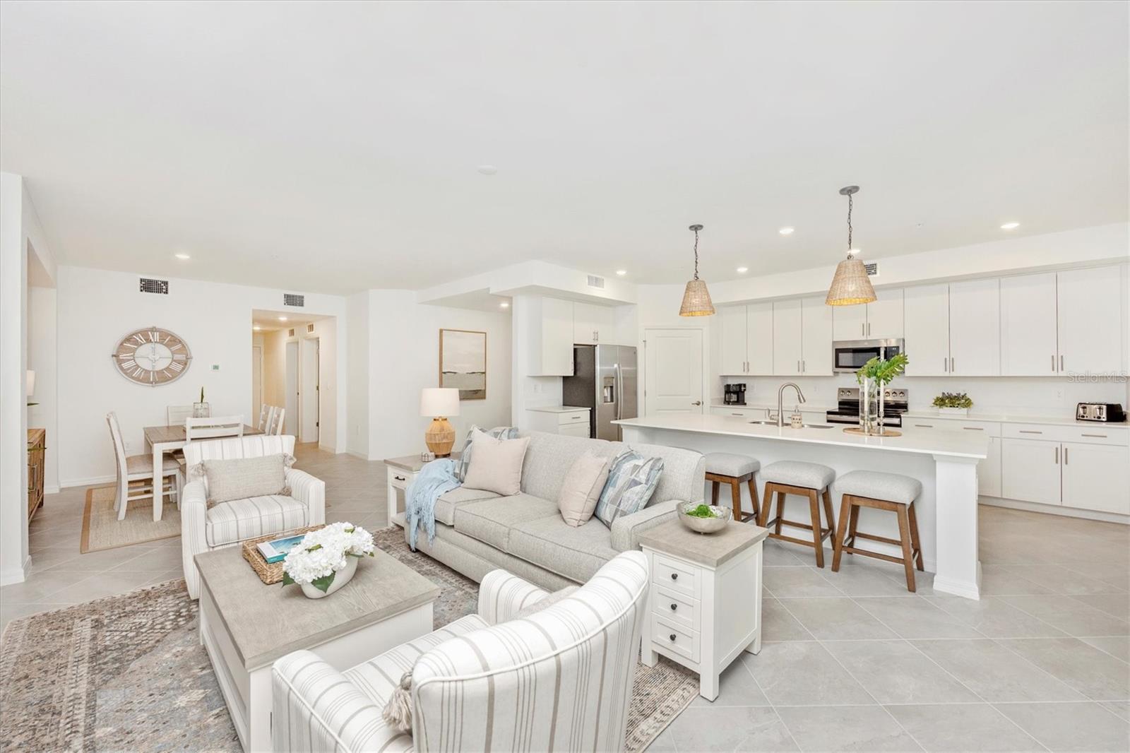 WELLEN PARK GOLF & COUNTRY CLUB - Residential Lease