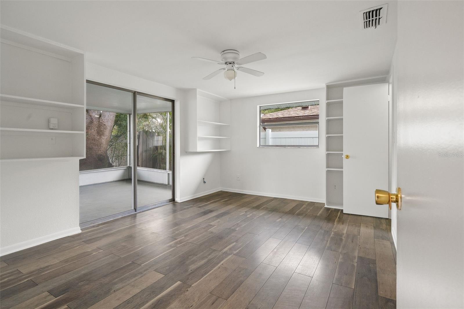 EMBASSY HILLS - Residential