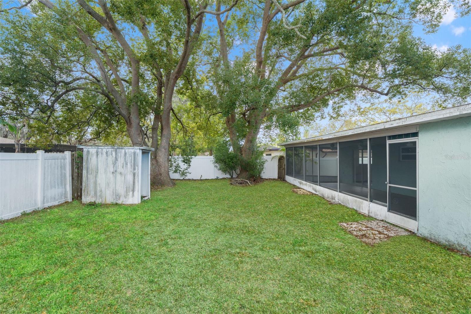 EMBASSY HILLS - Residential