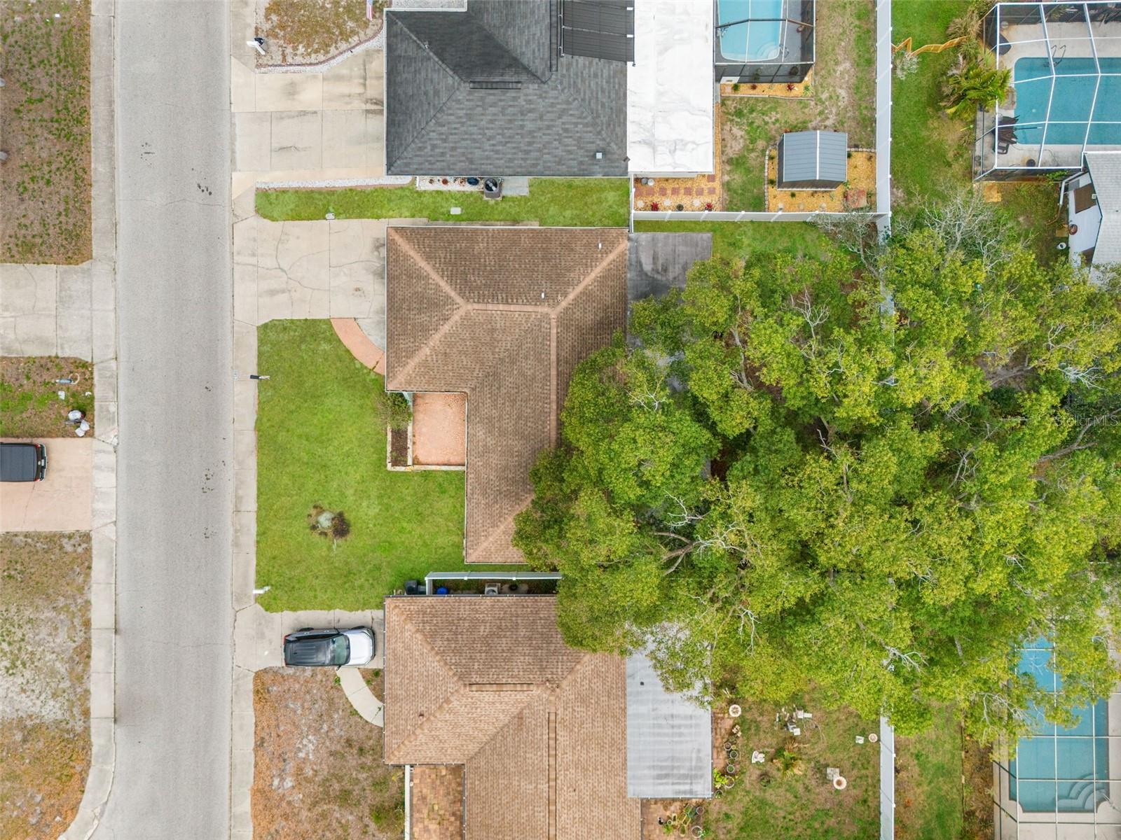 EMBASSY HILLS - Residential