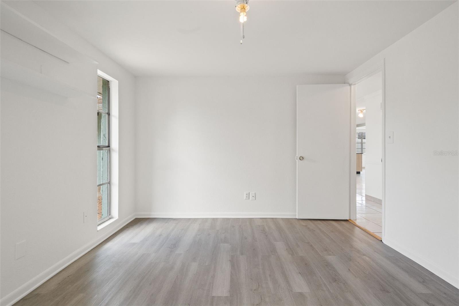 EMBASSY HILLS - Residential