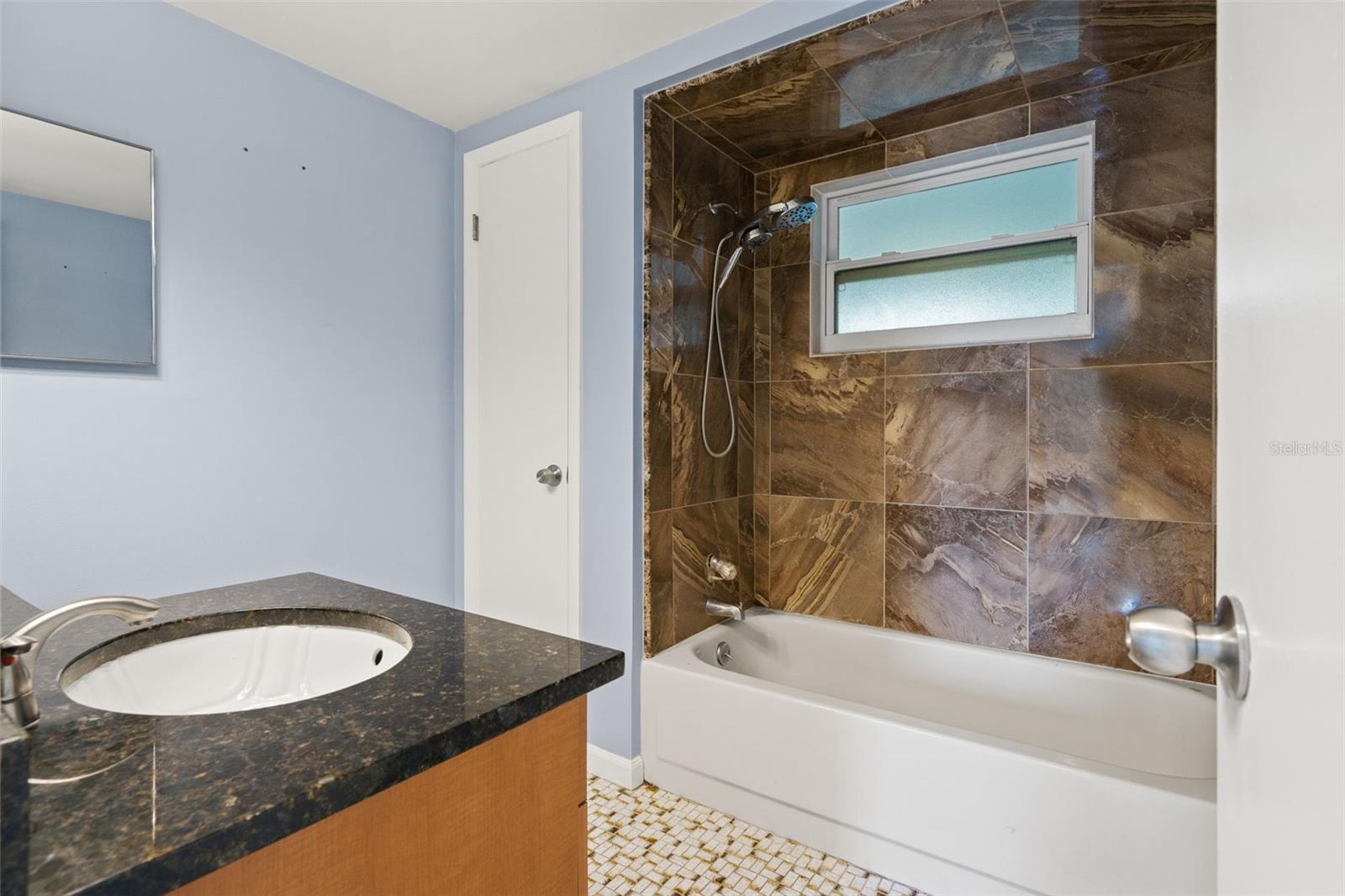 EMBASSY HILLS - Residential