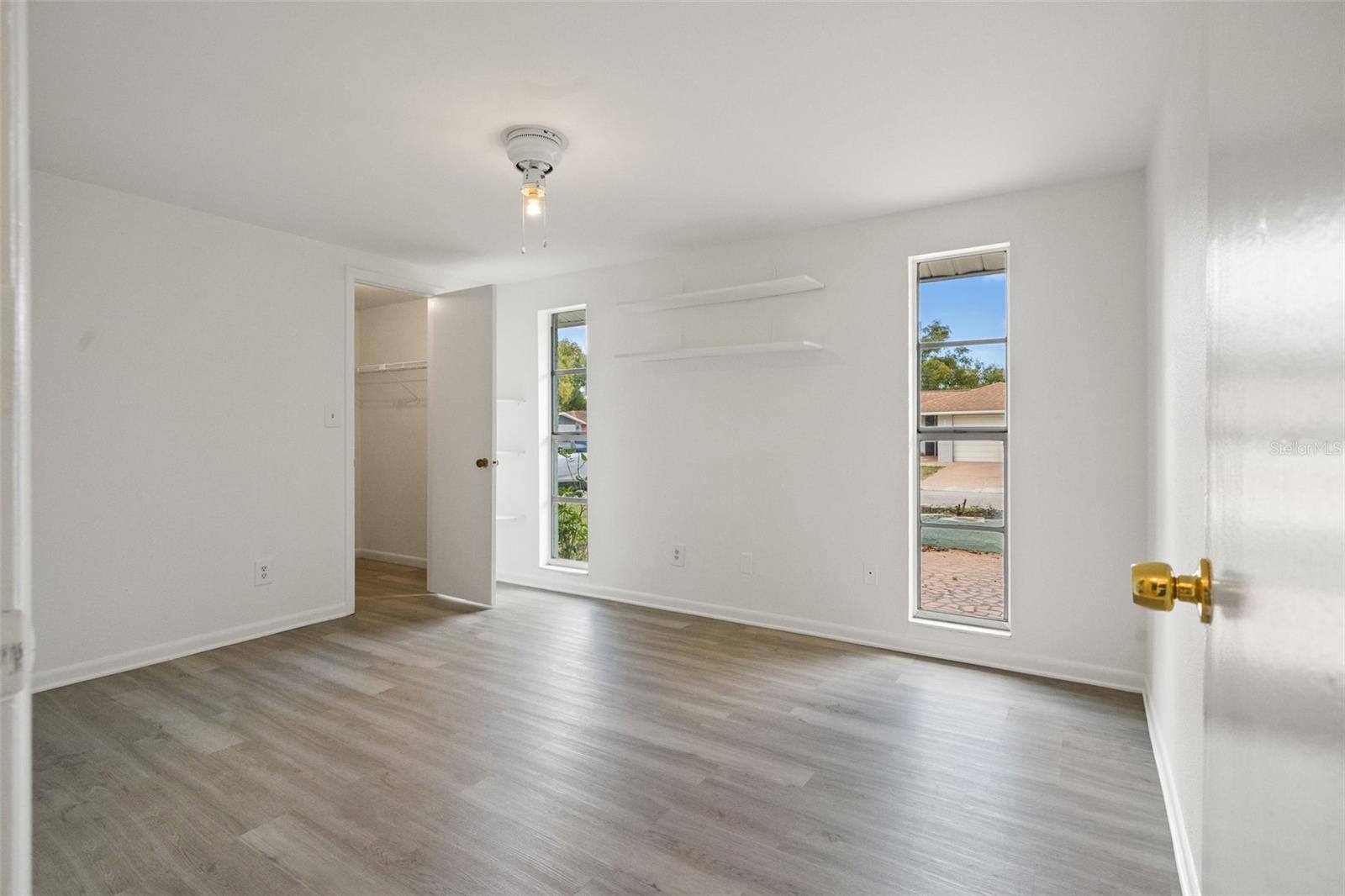 EMBASSY HILLS - Residential