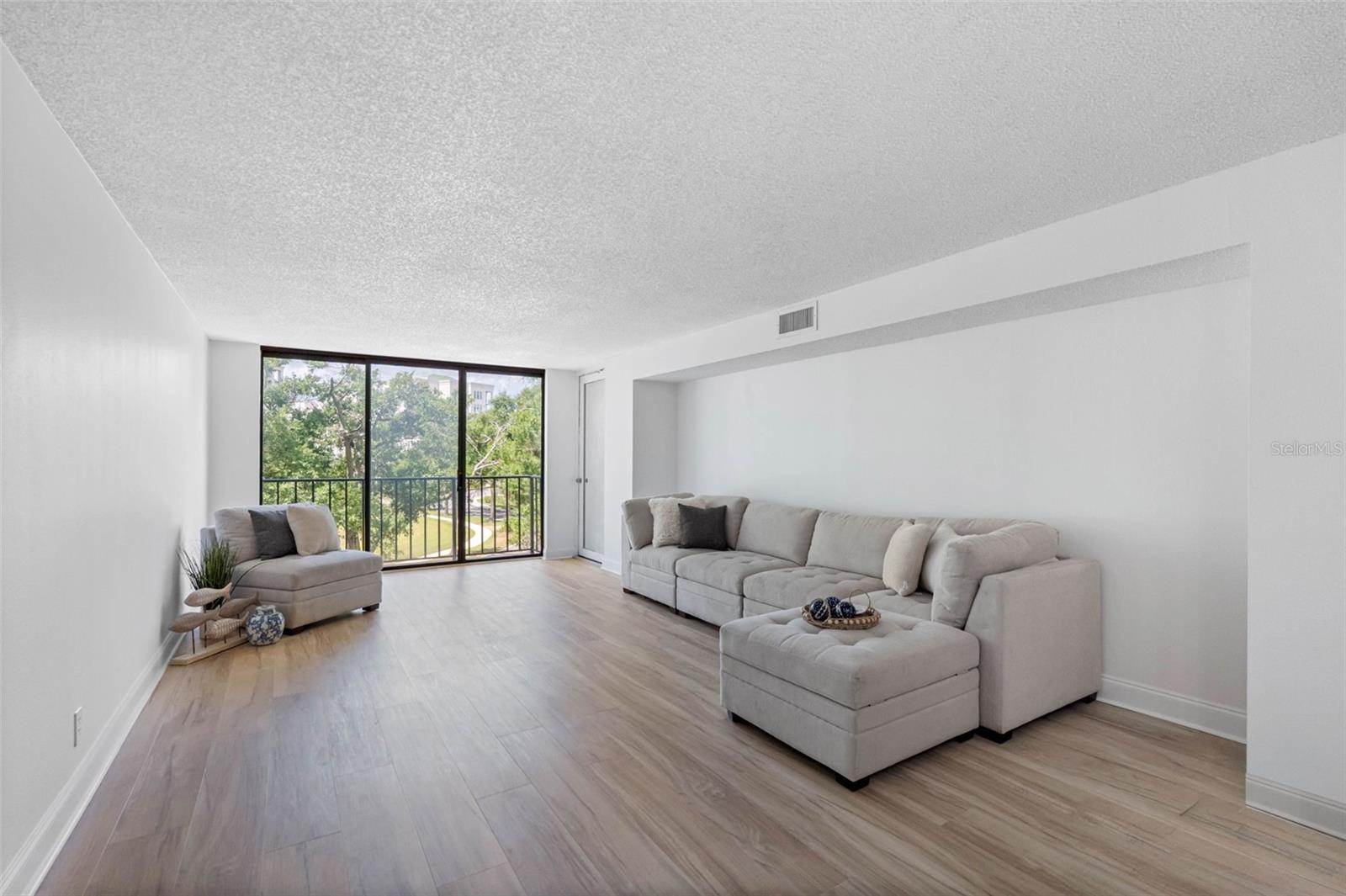 220 BELLEVIEW BOULEVARD 412