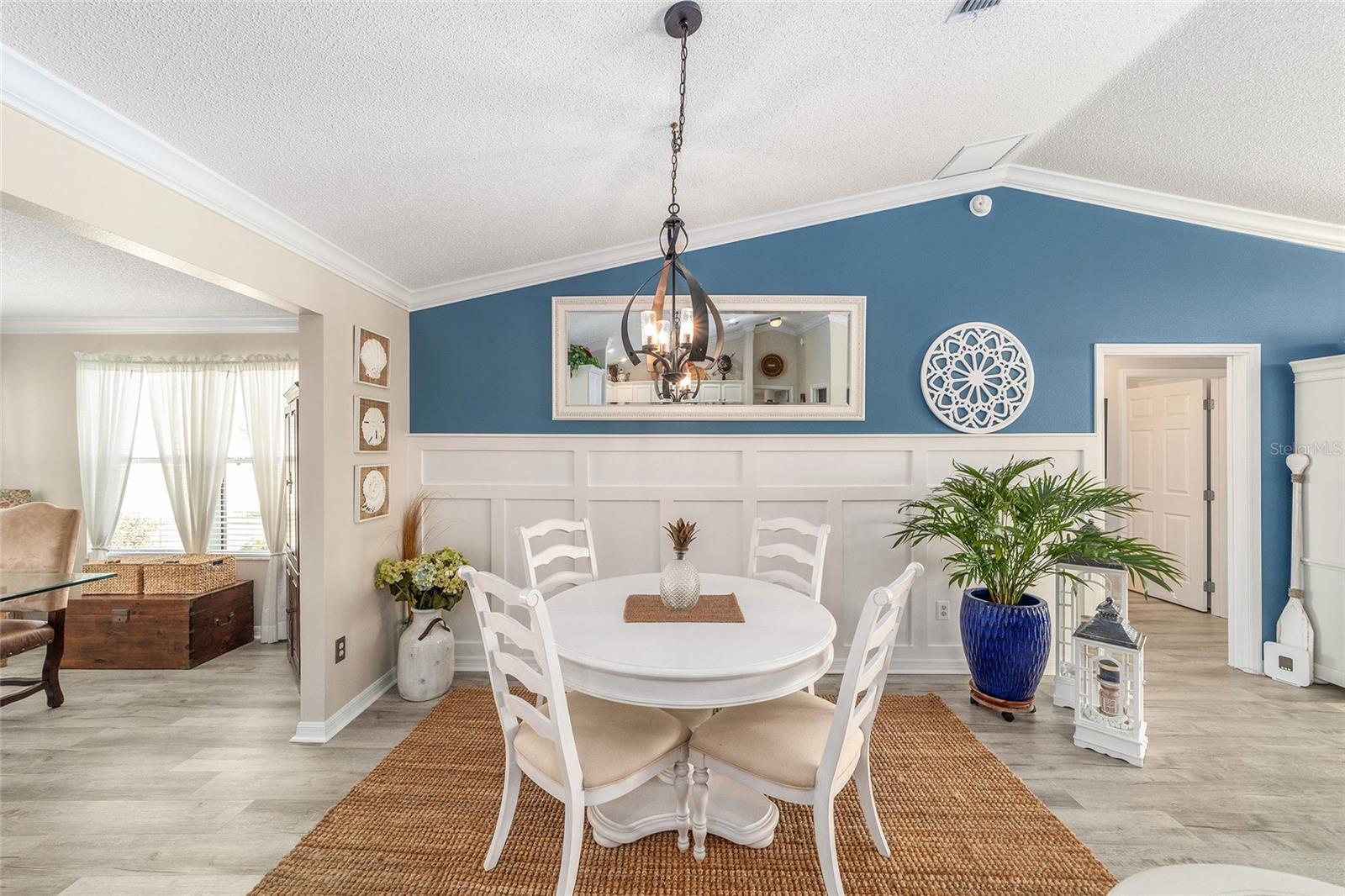 1647 SCOTCH PINE WAY