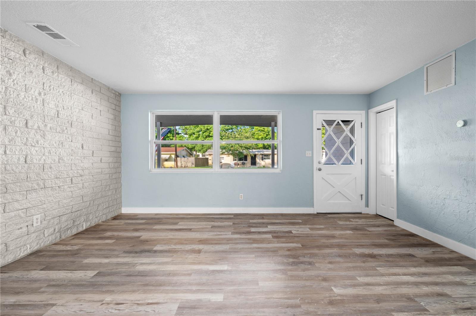 2226 SHERWOOD DRIVE