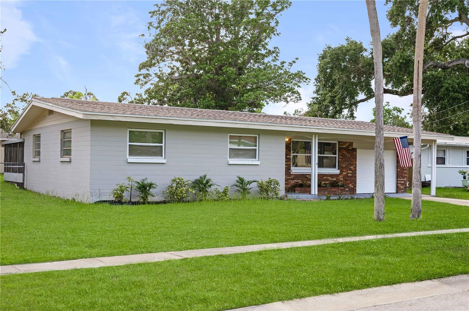 2226 SHERWOOD DRIVE