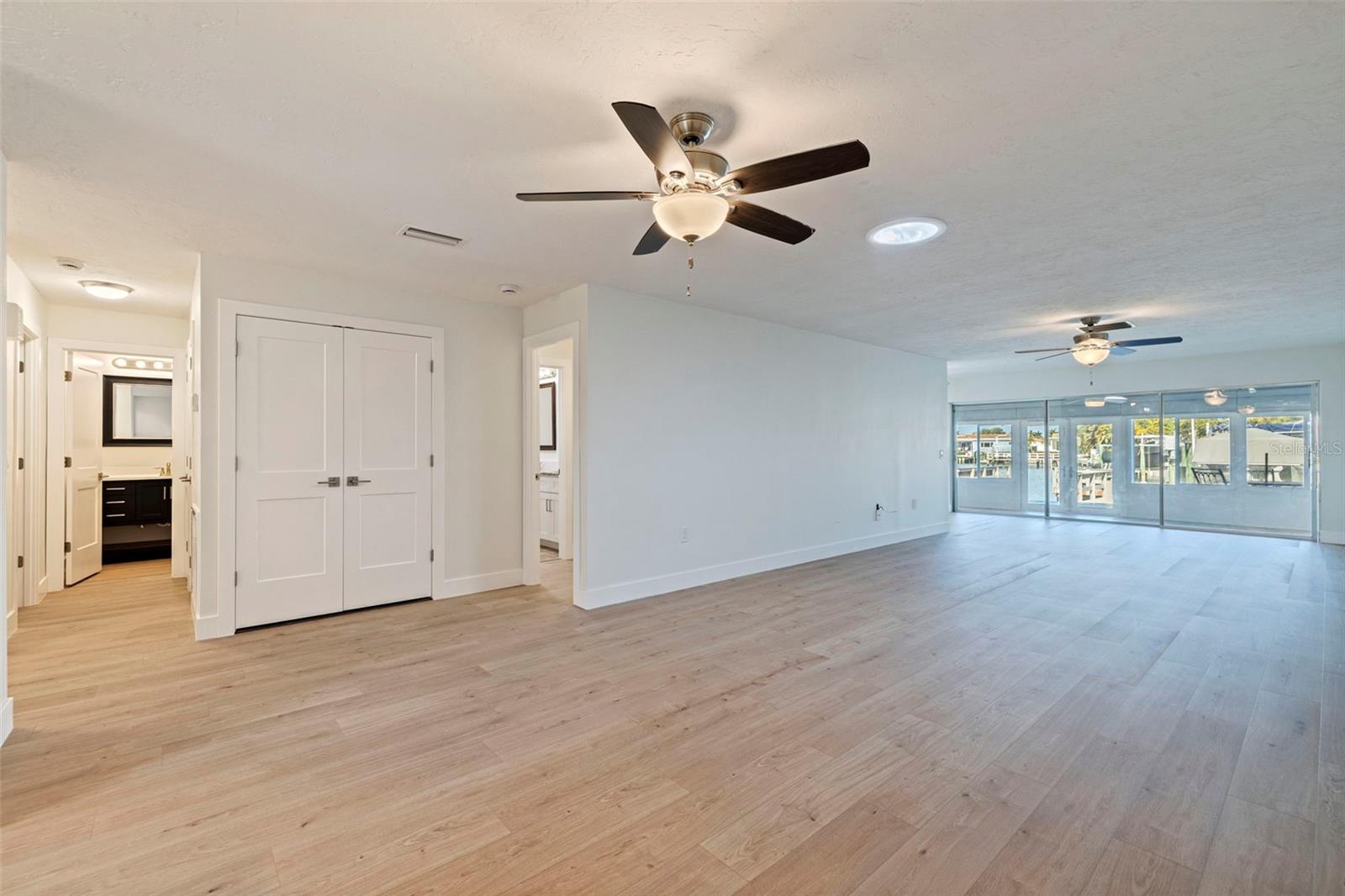 BOCA CIEGA POINT EAST - Residential