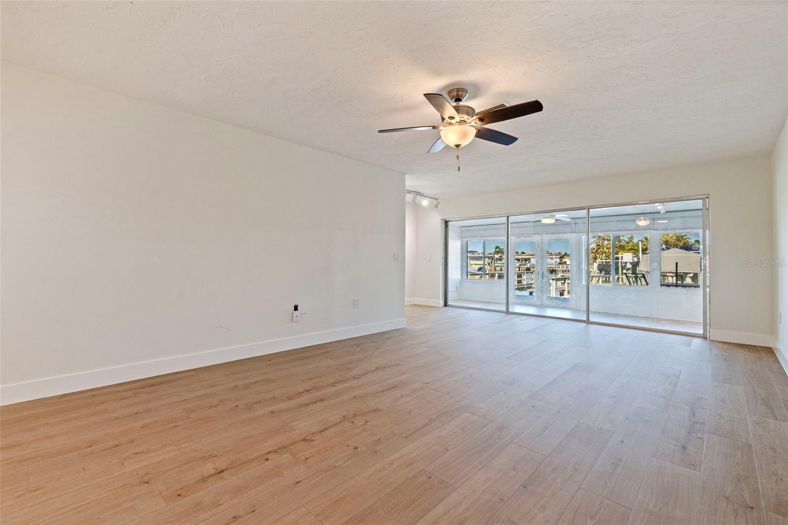 BOCA CIEGA POINT EAST - Residential