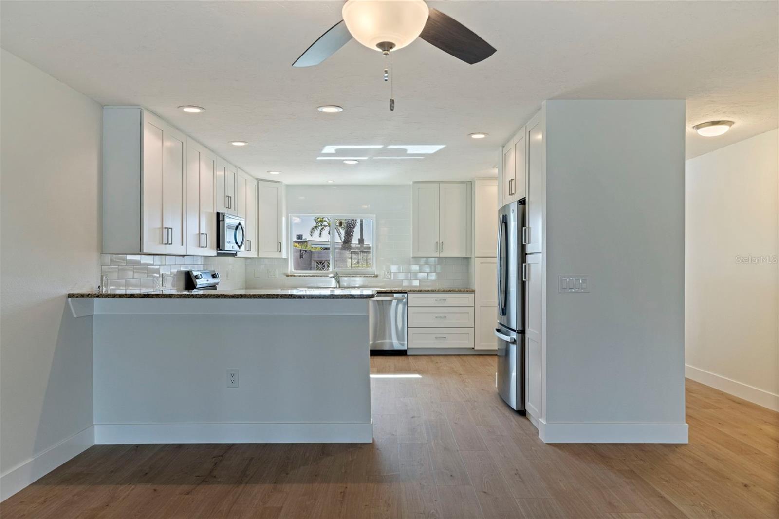 BOCA CIEGA POINT EAST - Residential