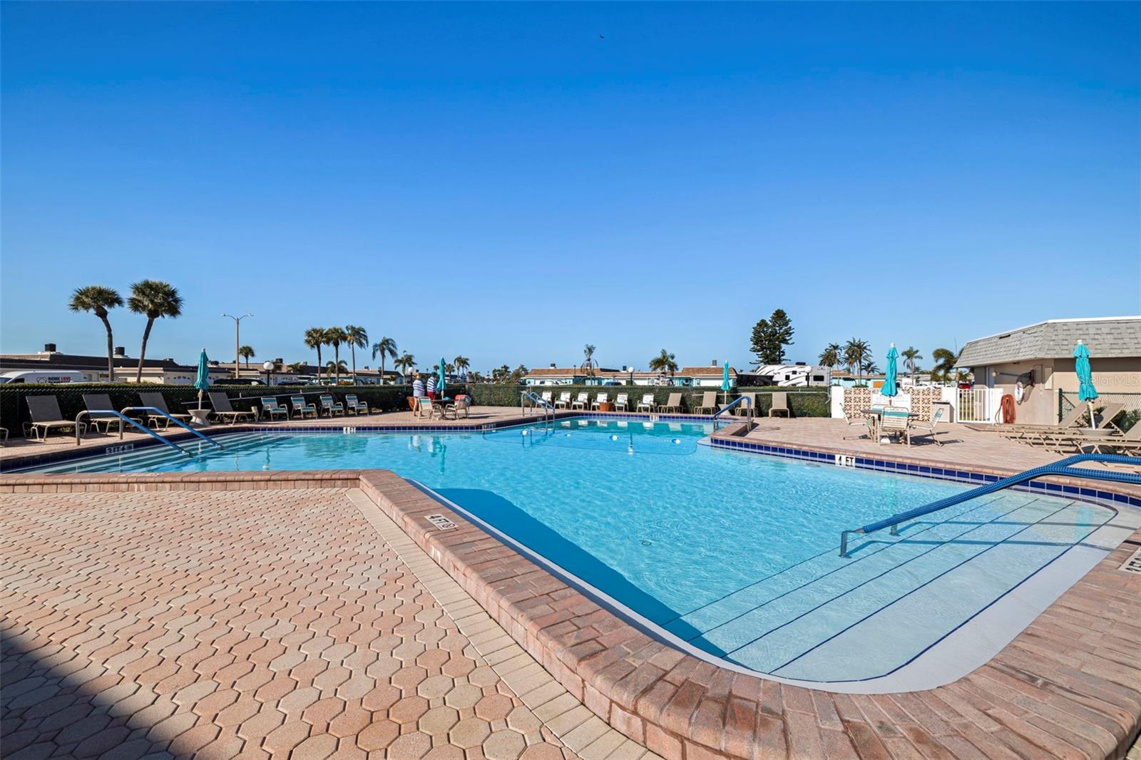 BOCA CIEGA POINT EAST - Residential